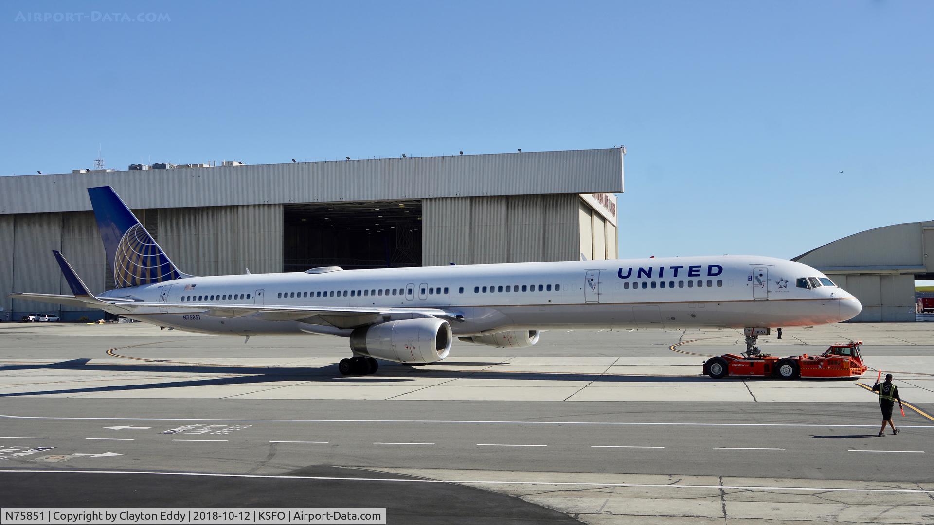 N75851, 2001 Boeing 757-324 C/N 32810, SFO 2018.