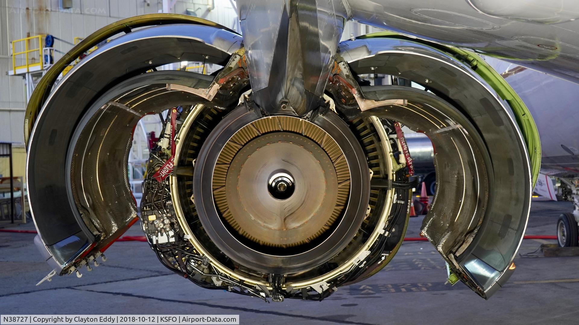 N38727, 1999 Boeing 737-724 C/N 28797, SFO 2018.