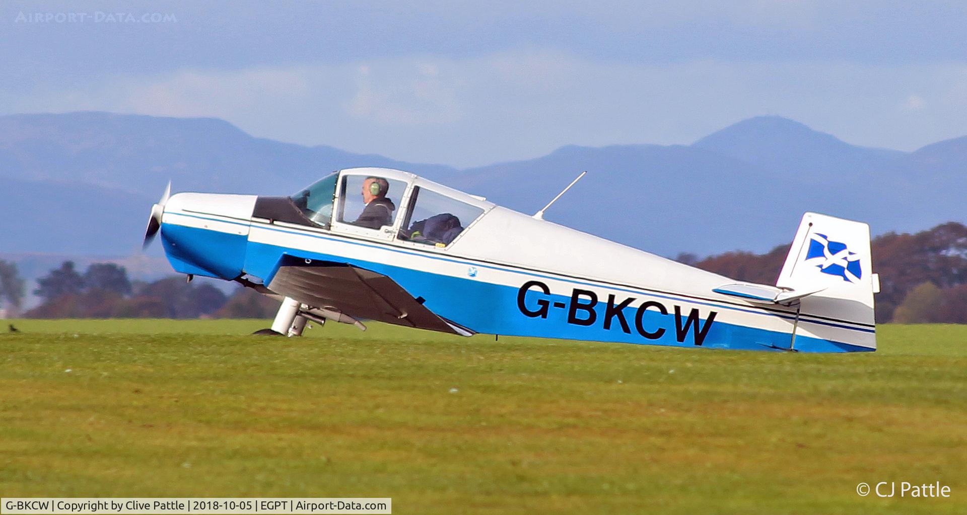 G-BKCW, 1965 Jodel (Wassmer) D-120 Paris-Nice C/N 285, Taxy at Perth