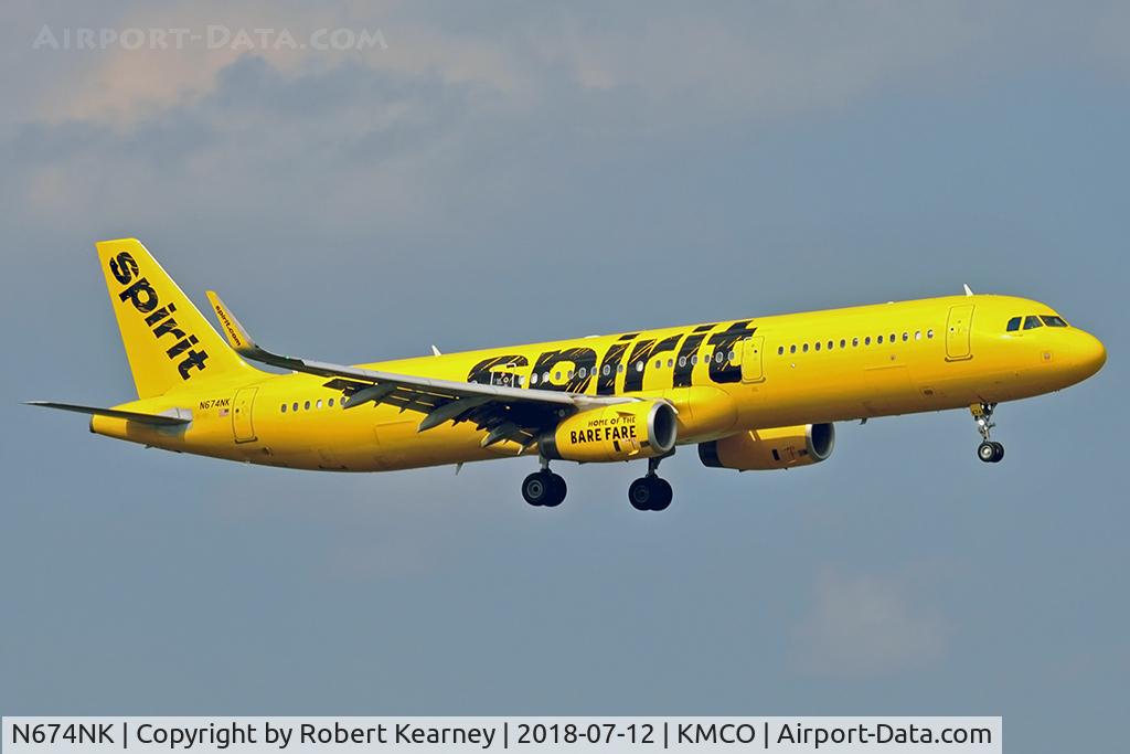 N674NK, 2017 Airbus A321-231 C/N 7462, On short final r/w 18R