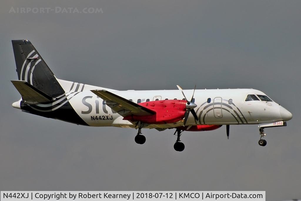 N442XJ, 1998 Saab 340B C/N 340B-442, On short final r/w 18R