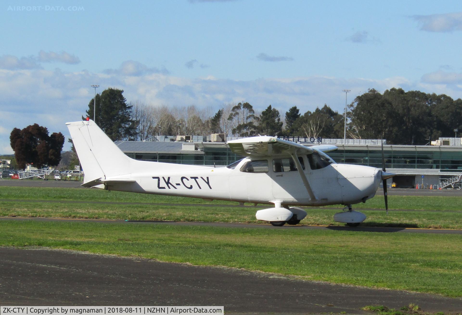 ZK-CTY, 2005 Cessna 172S C/N 172S9819, With L3 at Hamilton