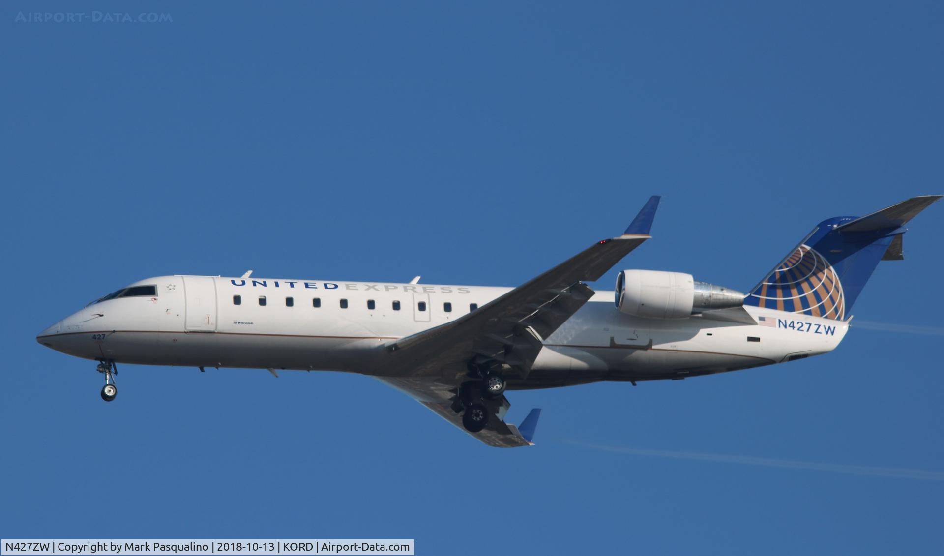 N427ZW, 2002 Bombardier CRJ-200LR (CL-600-2B19) C/N 7685, CL-600-2B19