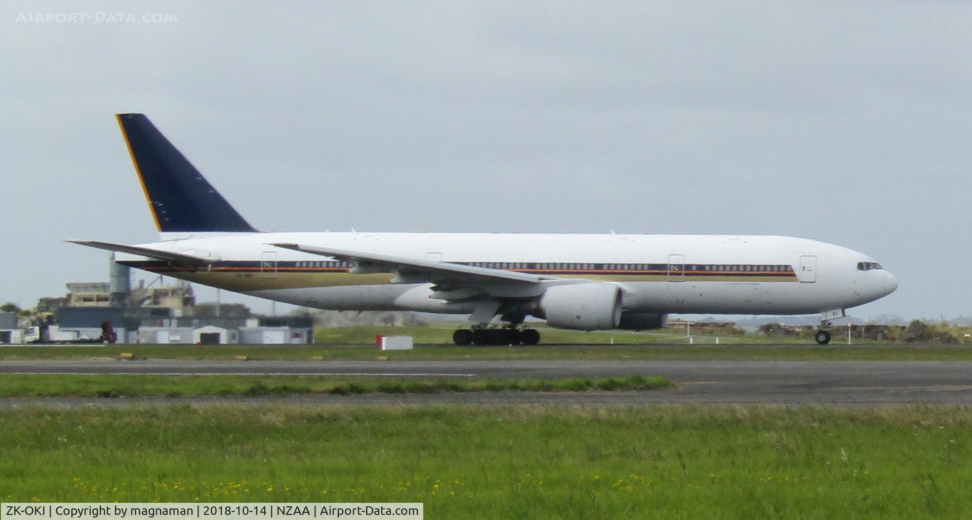 ZK-OKI, 2002 Boeing 777-212/ER C/N 32336, on lease form singapore a/l