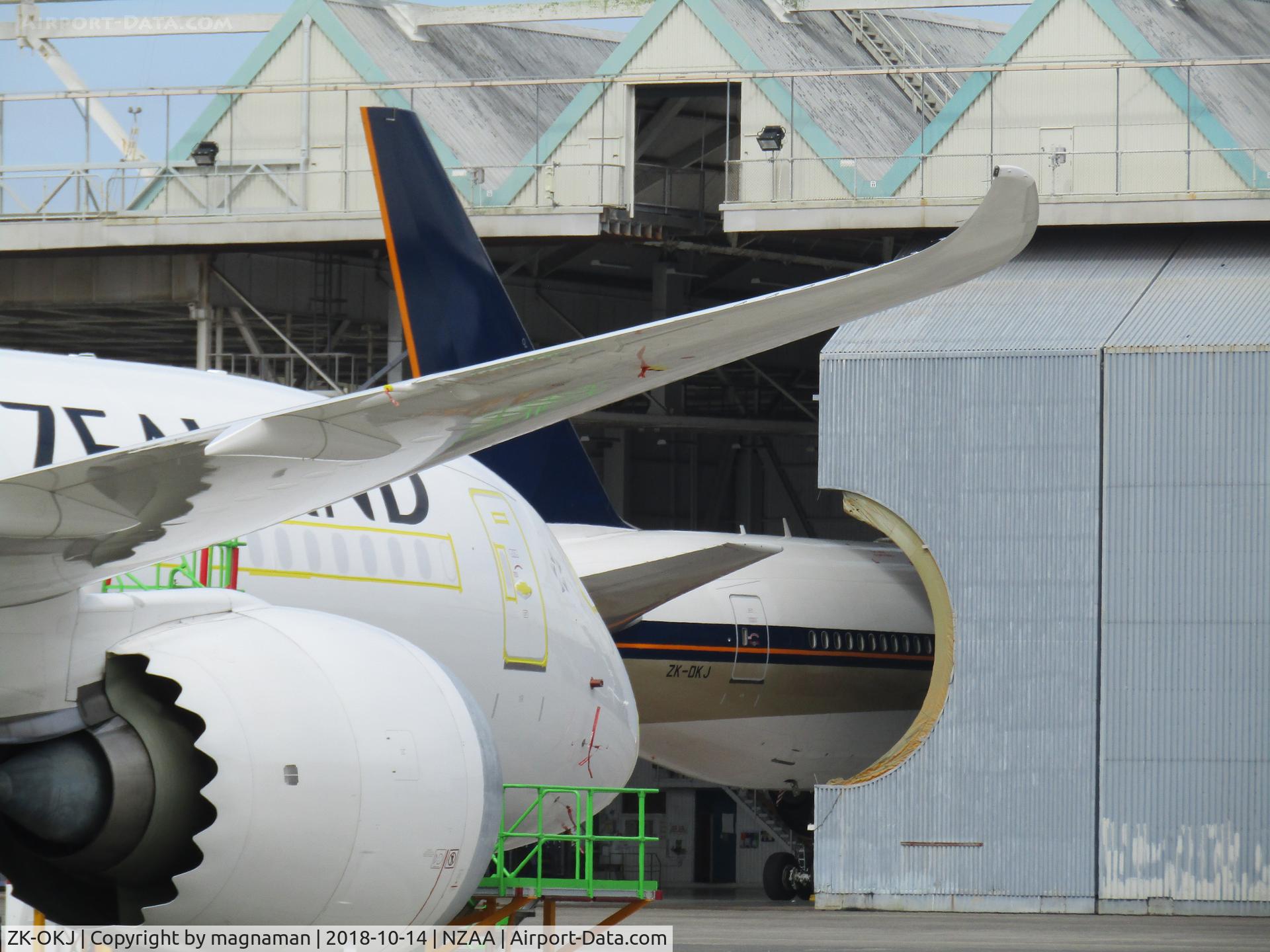 ZK-OKJ, 2002 Boeing 777-212/ER C/N 30872, morning after delivery into AKL - under Air NZ transition in hangar