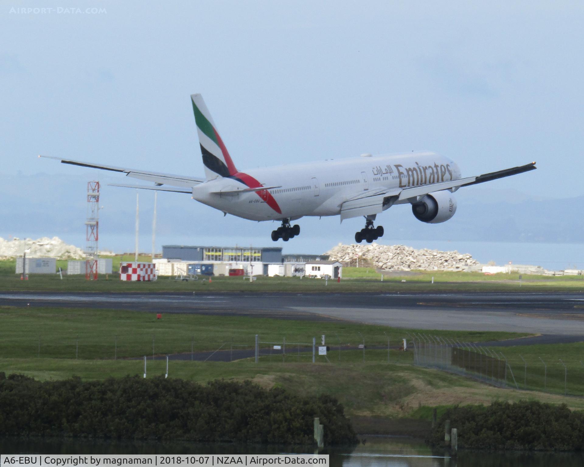 A6-EBU, 2006 Boeing 777-31H/ER C/N 34484, threshold