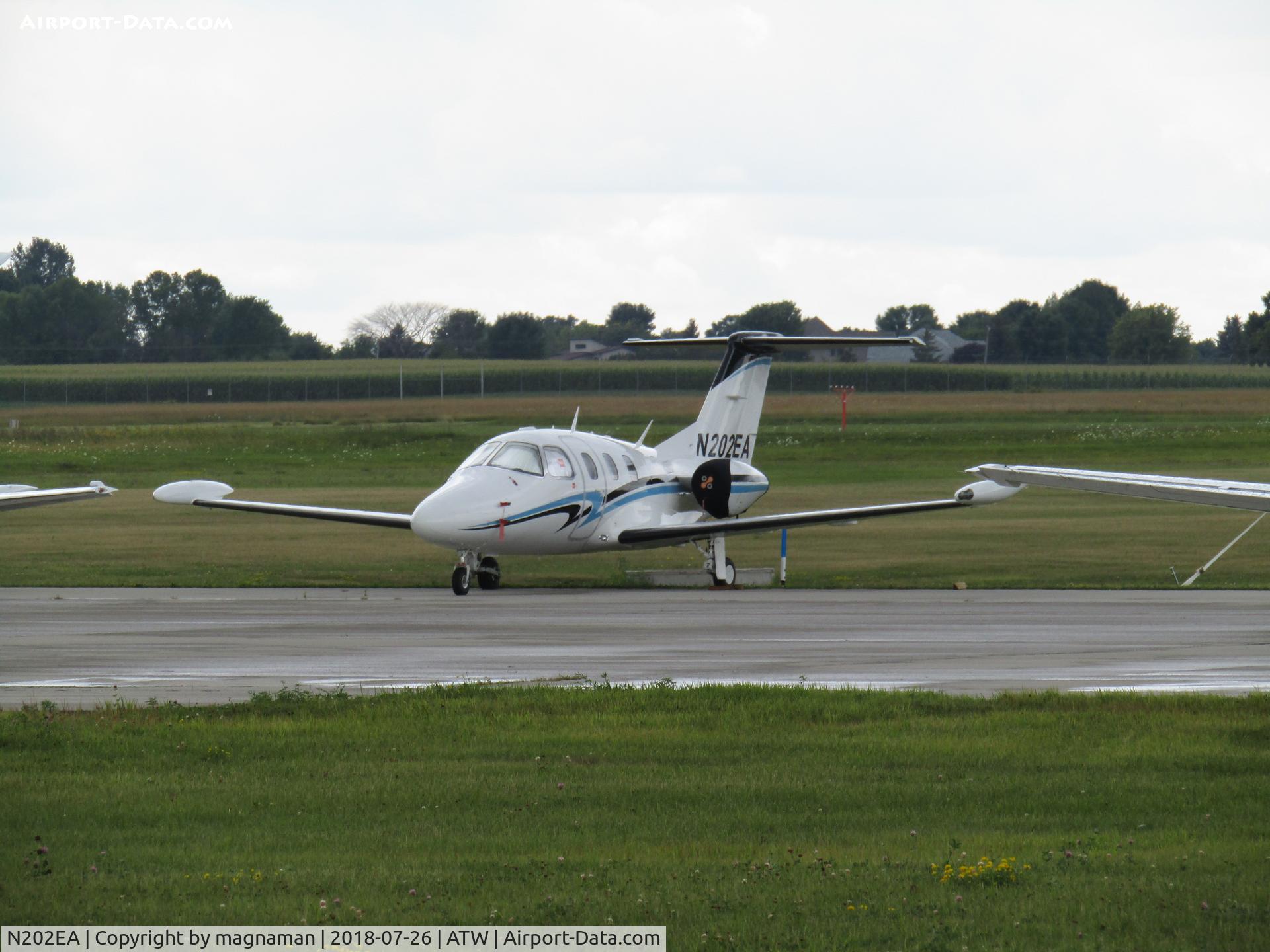N202EA, 2008 Eclipse Aviation Corp EA500 C/N 000202, in for EAA18