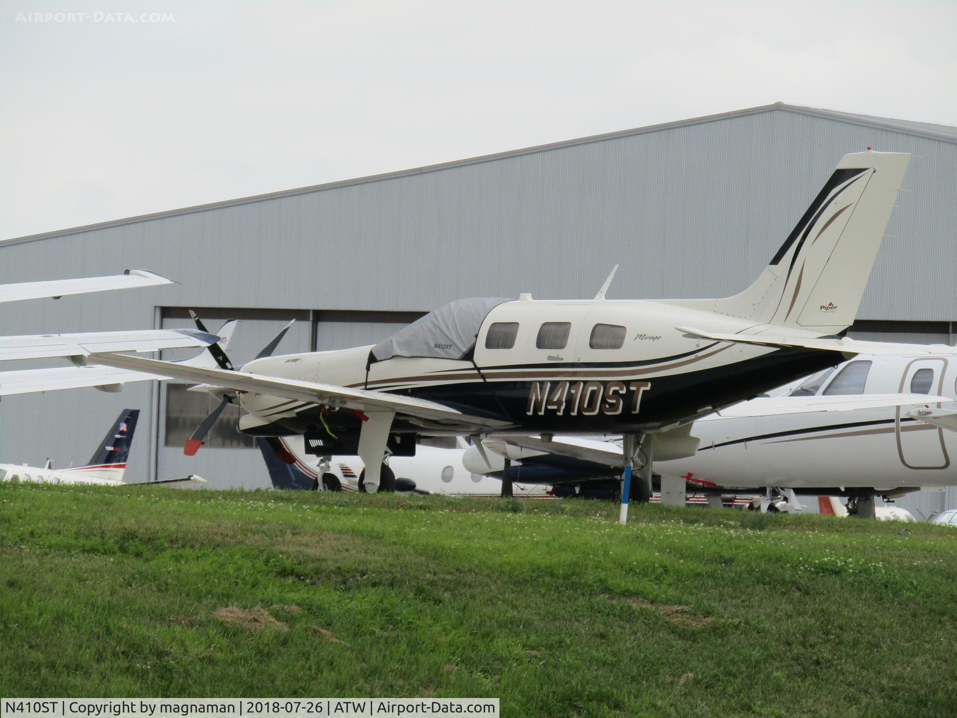 N410ST, 2007 Piper PA-46-350P Malibu Mirage C/N 4636410, turbo prop at appleton