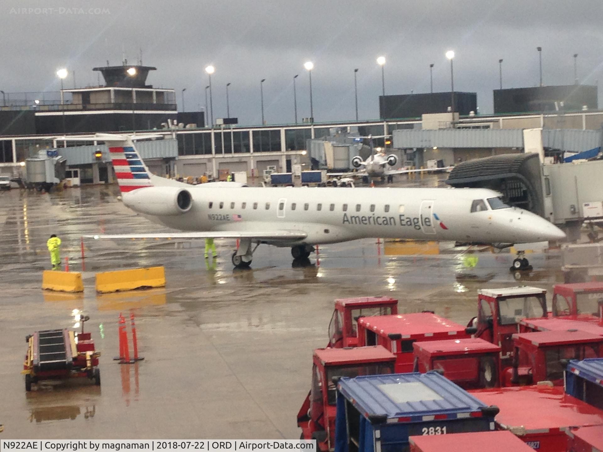 N922AE, 2005 Embraer ERJ-145LR (EMB-145LR) C/N 14500906, american eagle
