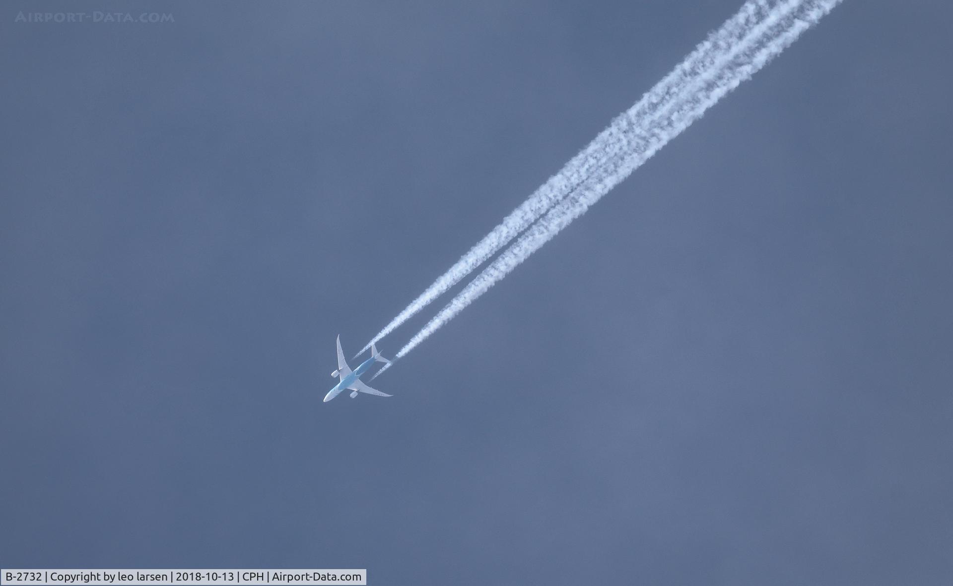 B-2732, 2013 Boeing 787-8 Dreamliner C/N 34926, Overflying CPH 13.10.2018 from CAN-LHR
40.000 Ft altitude.