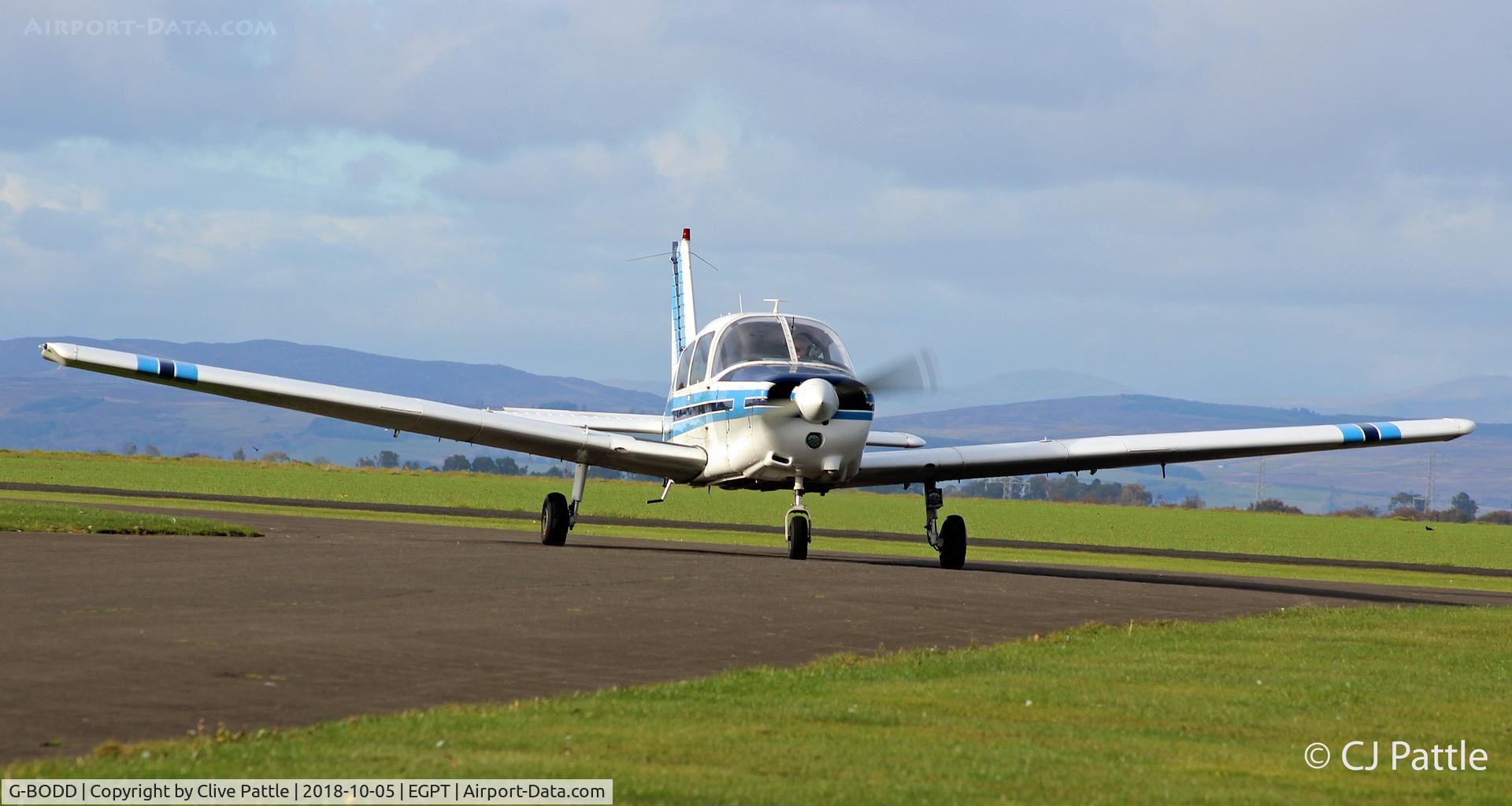 G-BODD, 1988 Piper PA-28-161 Cherokee Warrior II C/N 2816040, Taxy at Perth