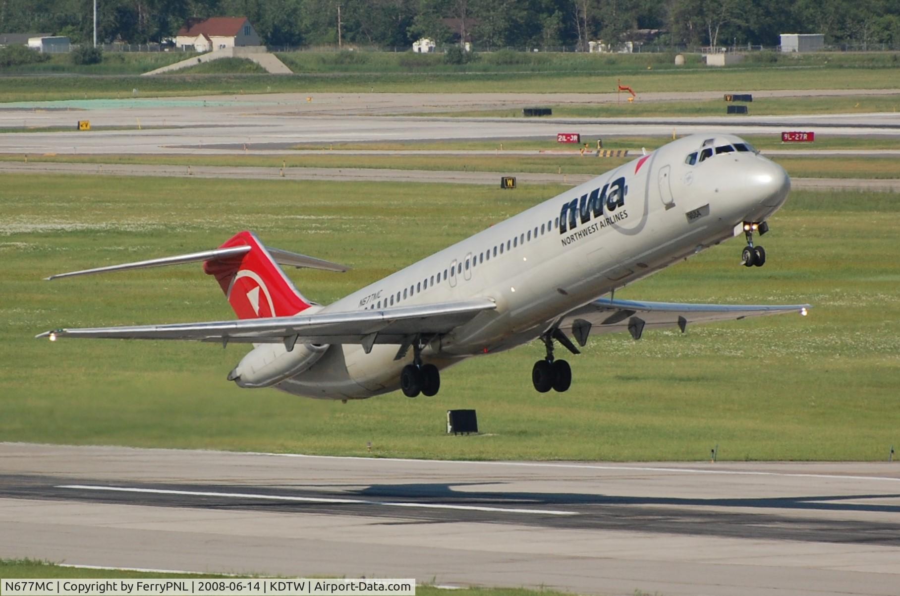 N677MC, 1977 McDonnell Douglas DC-9-51 C/N 47756, DC-9-51 lifting-off