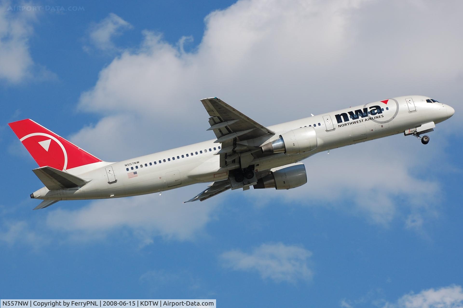 N557NW, 2002 Boeing 757-251 C/N 33393, Northwest B752 taking-off.