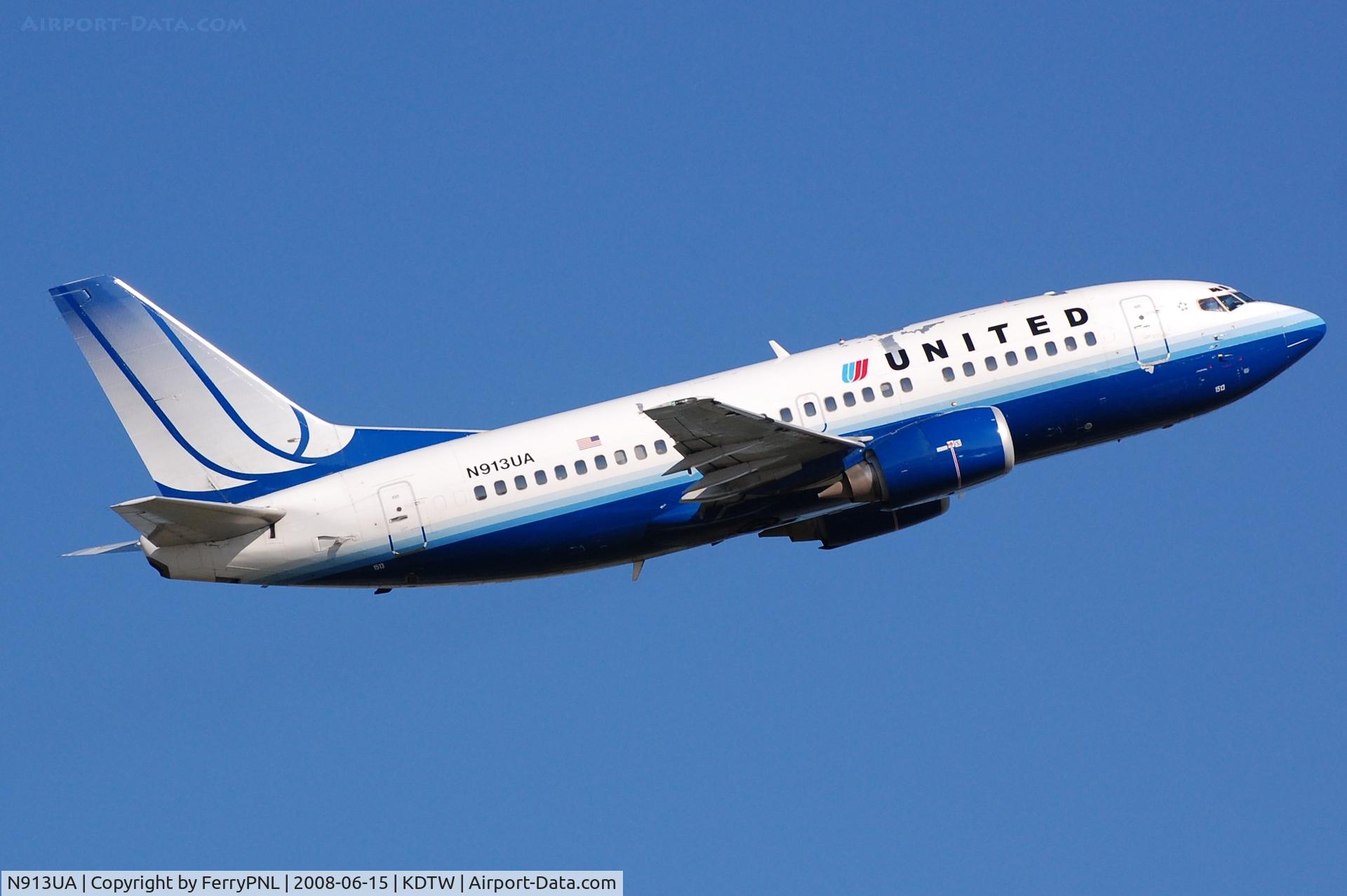 N913UA, 1991 Boeing 737-522 C/N 25291, United B735 departing from DTW