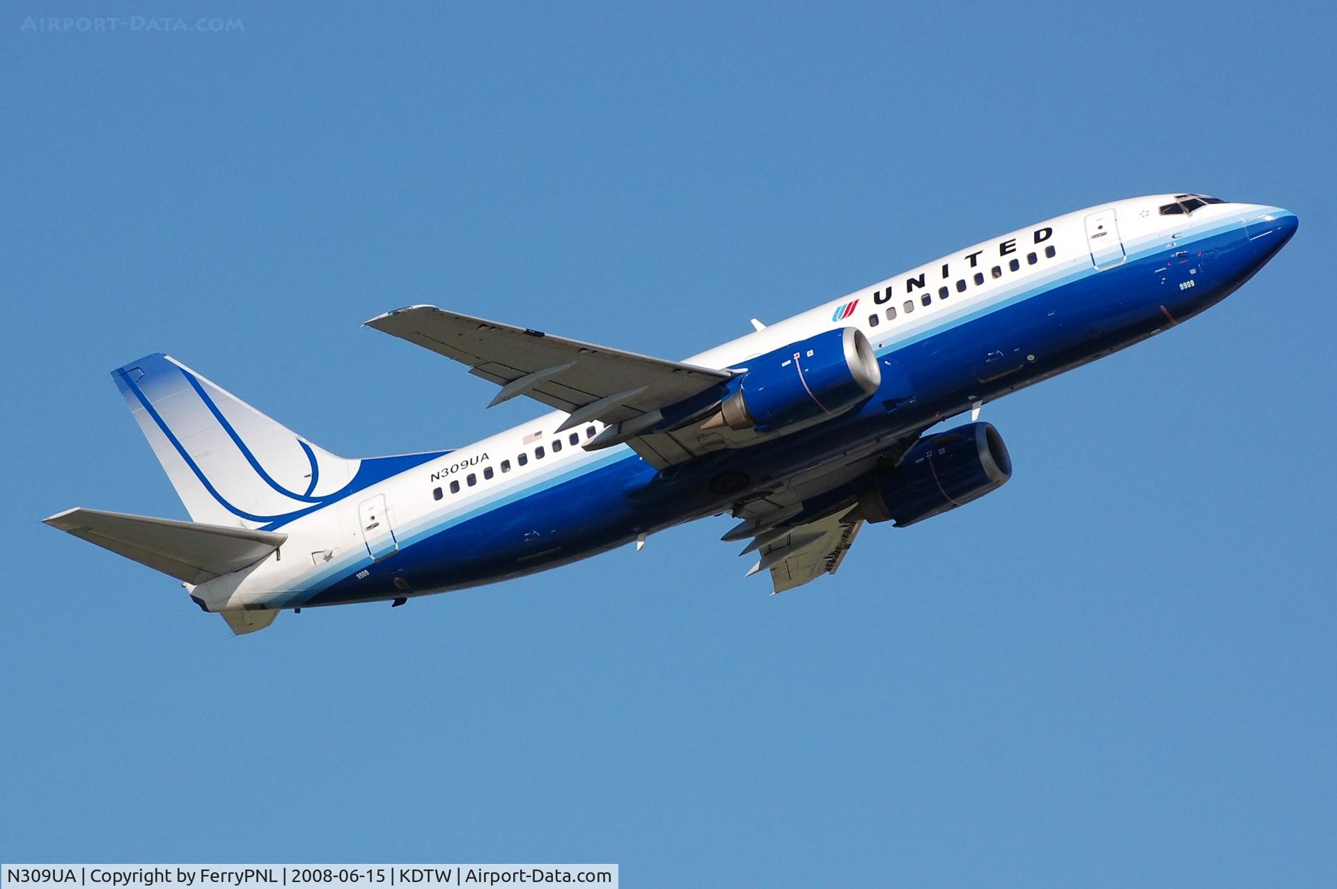N309UA, 1987 Boeing 737-322 C/N 23670, United B733 taking-off from DTW