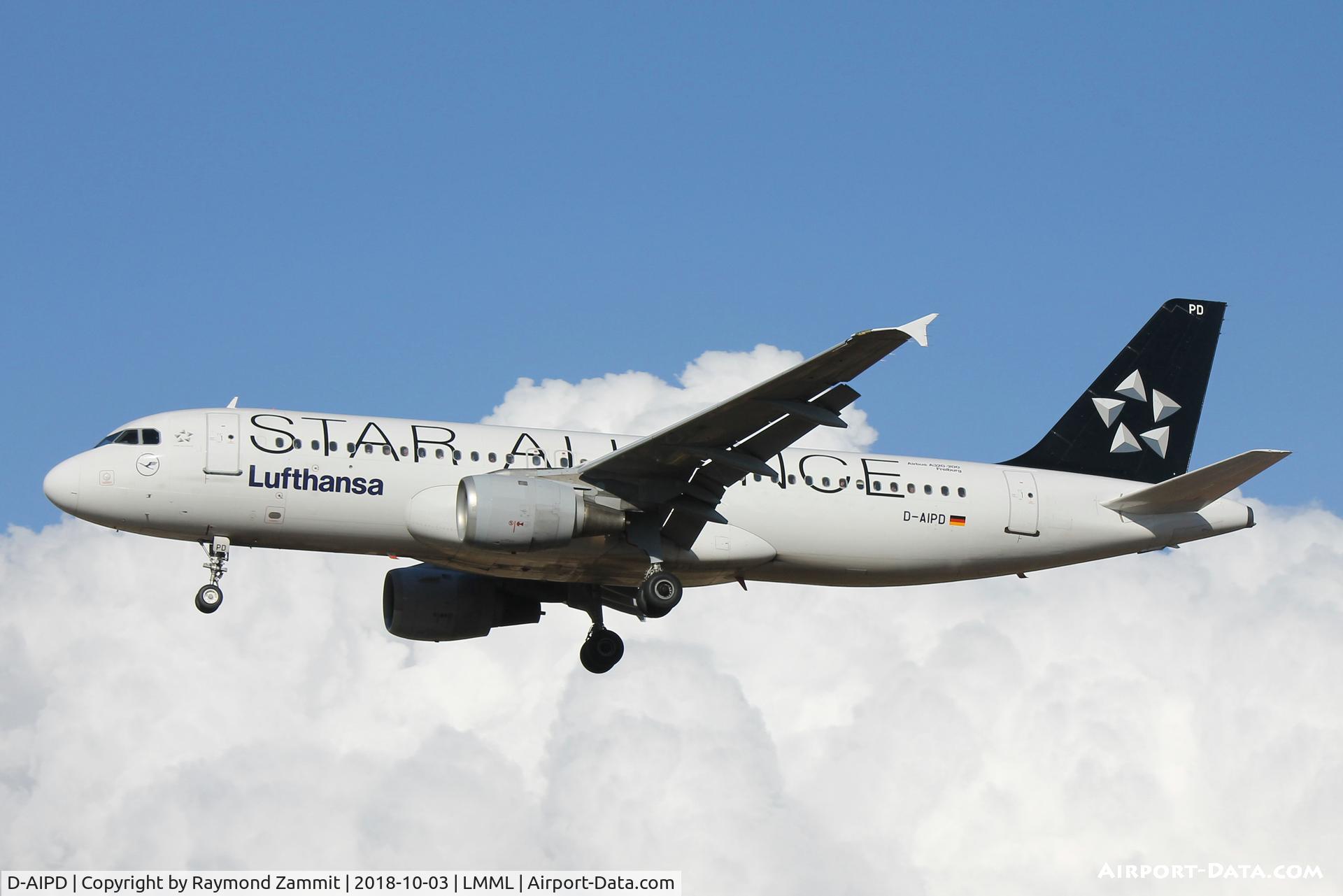D-AIPD, 1989 Airbus A320-211 C/N 0072, A320 D-AIPD Lufthansa Star Alliance
