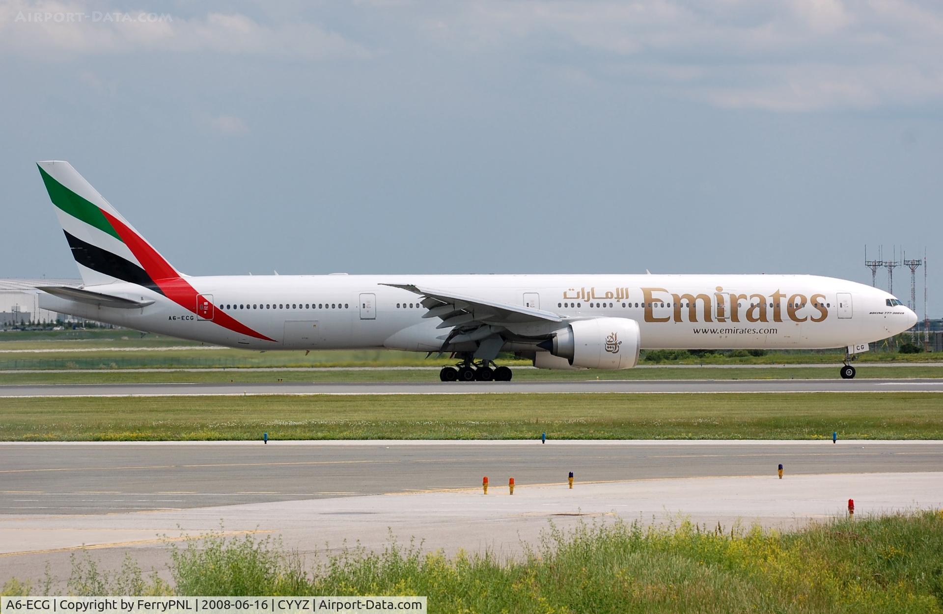 A6-ECG, 2008 Boeing 777-31H/ER C/N 35579, Emirates B773 arriving