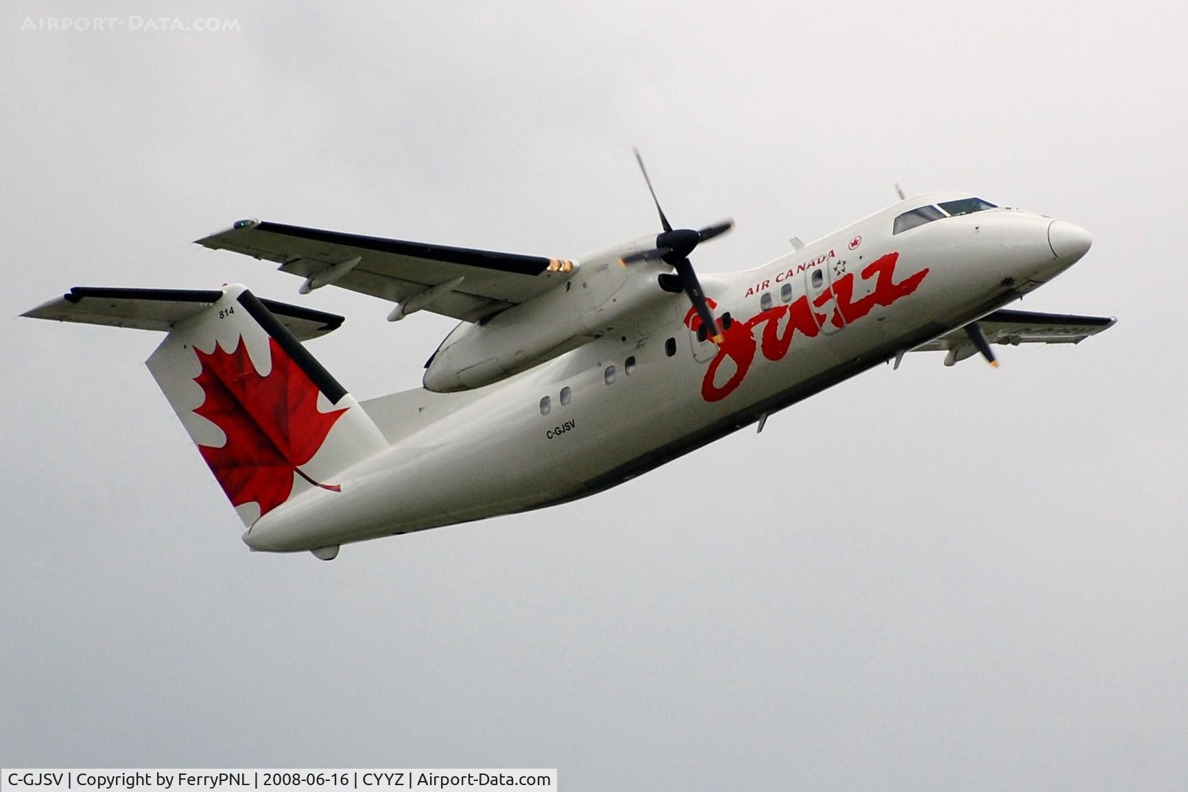 C-GJSV, 1987 De Havilland Canada DHC-8-102 Dash 8 C/N 085, Jazz DHC8 taking-off