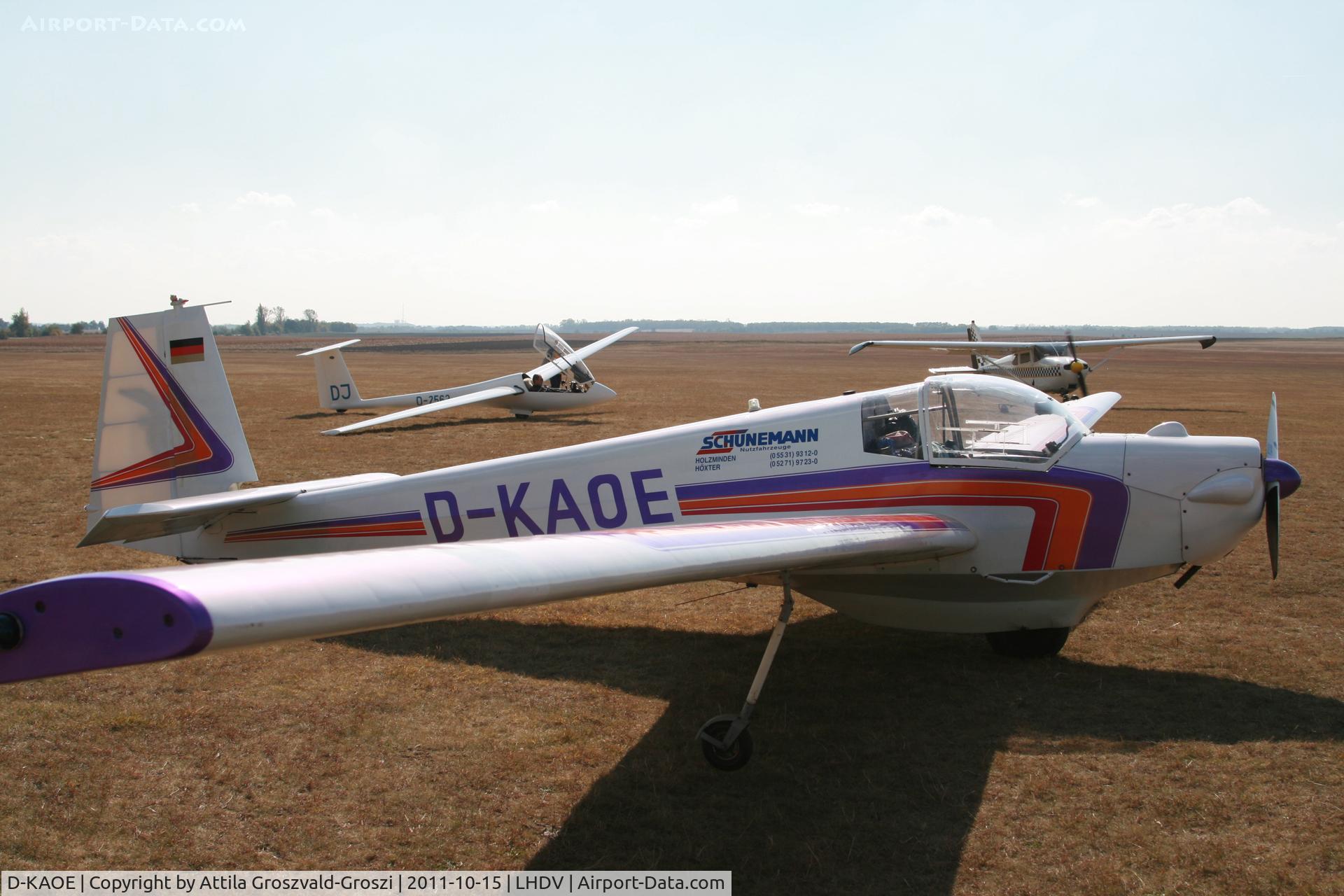 D-KAOE, 1973 Sportavia-Putzer SF-25C Falke C/N 4230, LHDV Dunaújváros Airport, Hungary