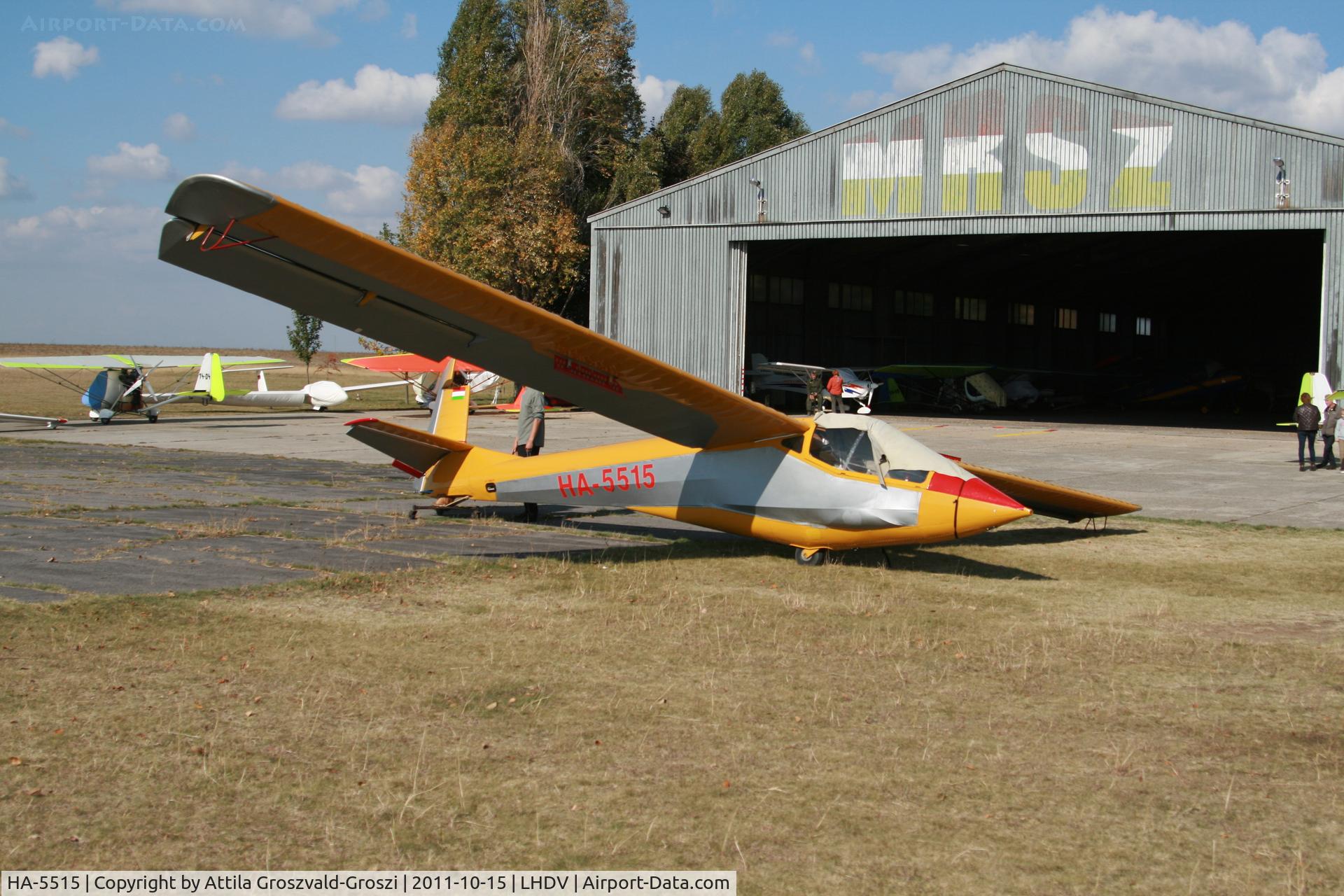 HA-5515, 1984 Rubik R-26SU Góbé 82 C/N AA800031, LHDV Dunaújváros Airport, Hungary