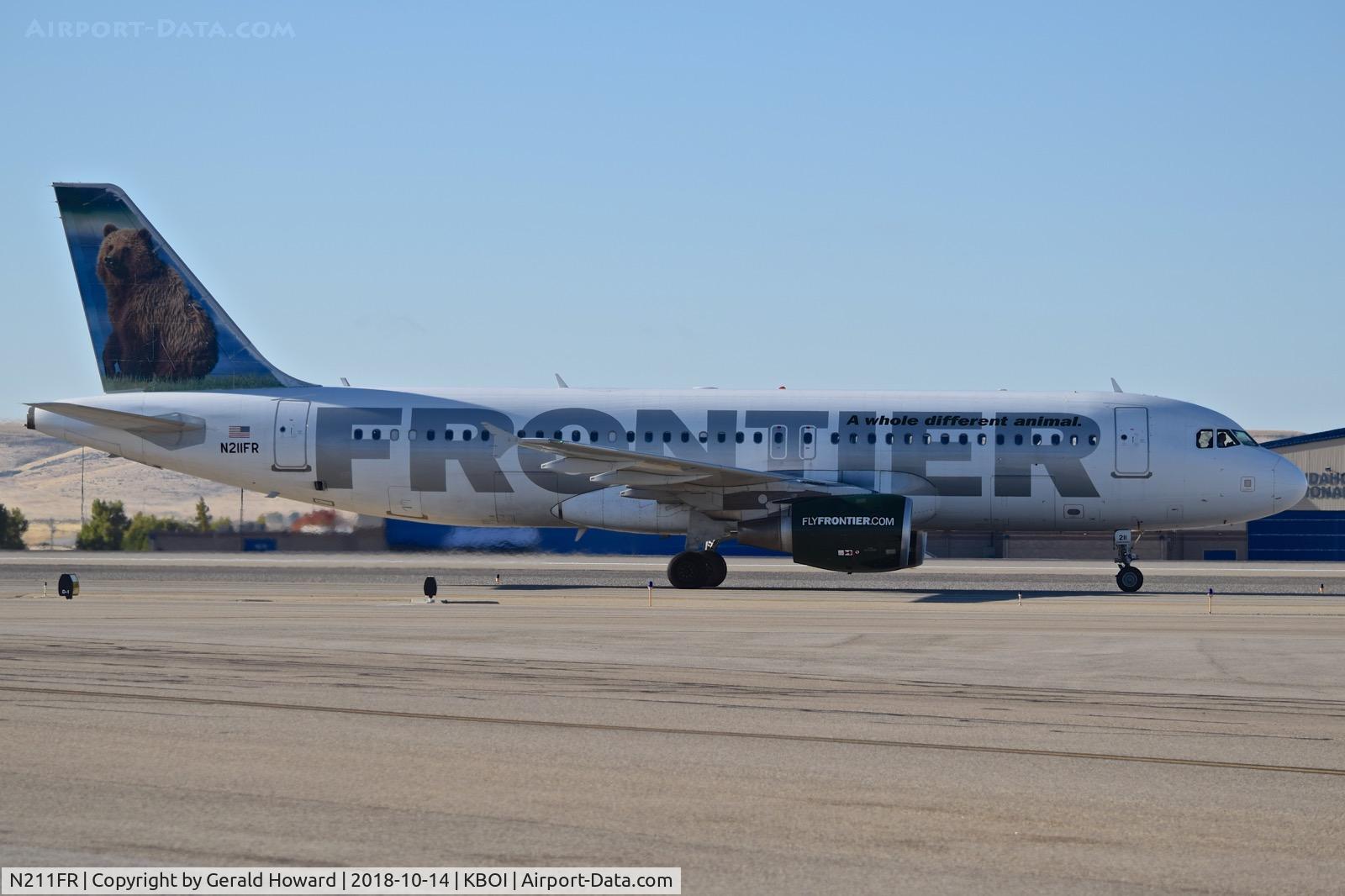 N211FR, 2011 Airbus A320-214 C/N 4688, Taxiing to the gate.