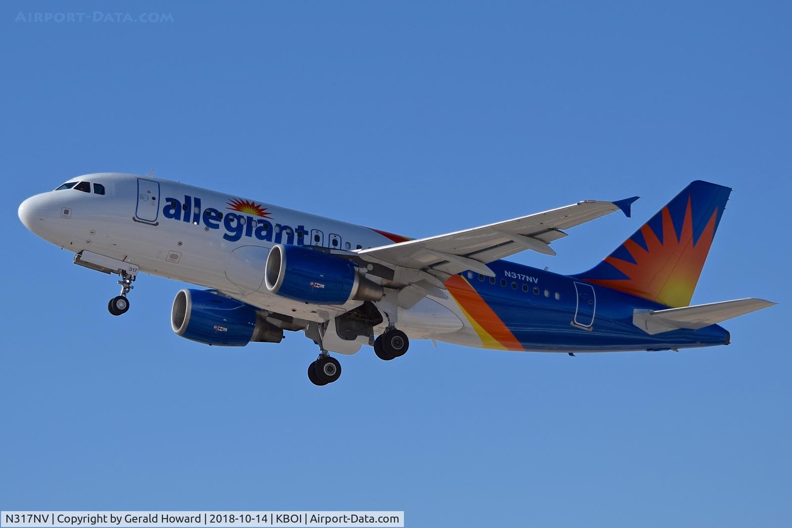 N317NV, 2005 Airbus A319-111 C/N 2477, Departing BOI.