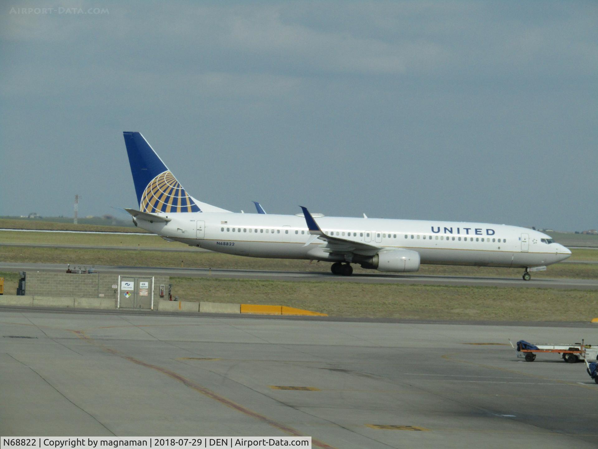 N68822, 2014 Boeing 737-924/ER C/N 42178, my taxi to SFO