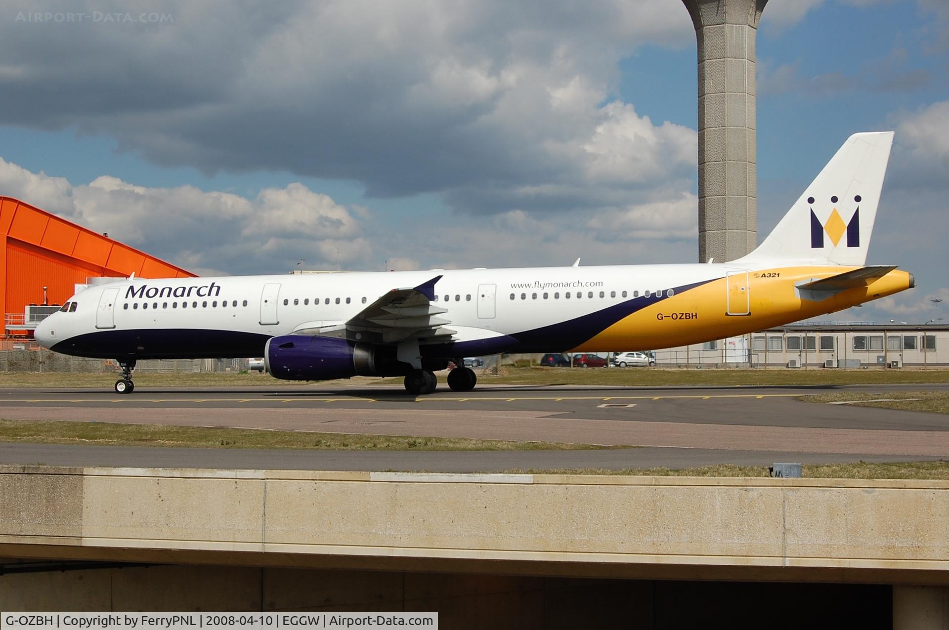 G-OZBH, 2004 Airbus A321-231 C/N 2105, Monach A321 taxying in.
