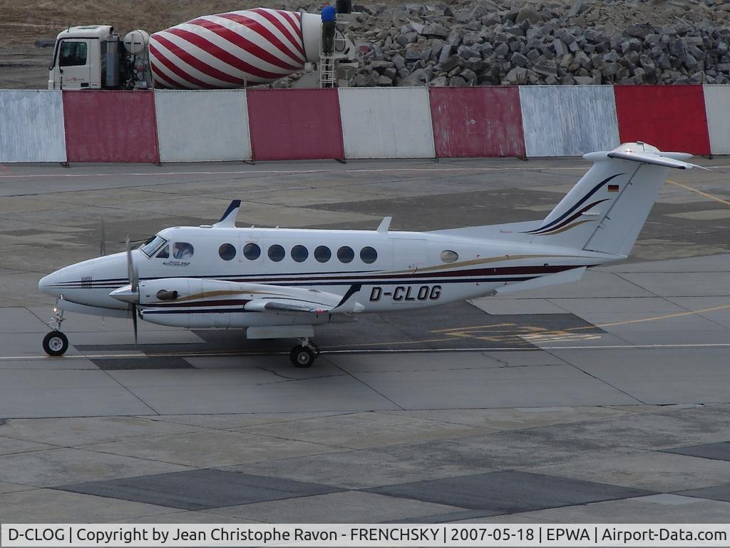 D-CLOG, 2000 Beech Super King Air 350 C/N FL-276, Jet Connection