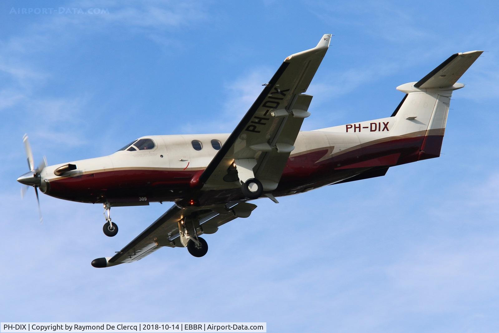 PH-DIX, 2000 Pilatus PC-12/45 C/N 309, Landing at Brussels.