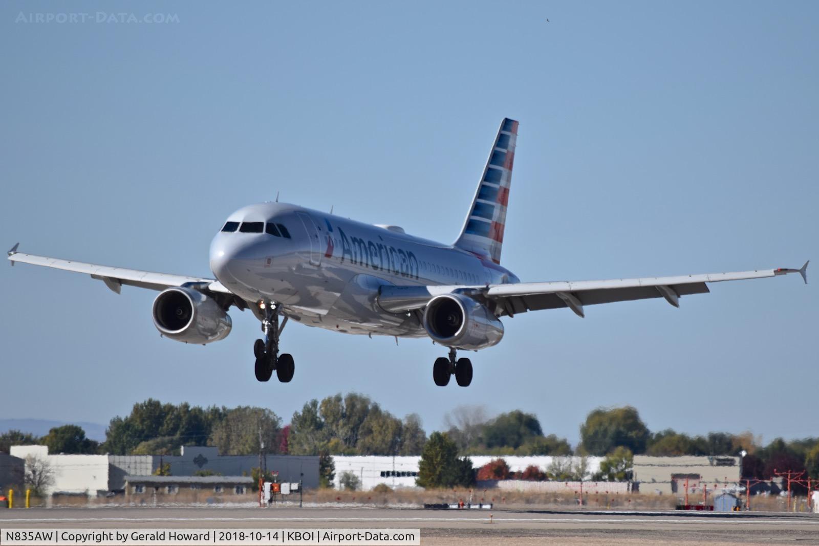 N835AW, 2005 Airbus A319-132 C/N 2458, On approach to RWY 10L.