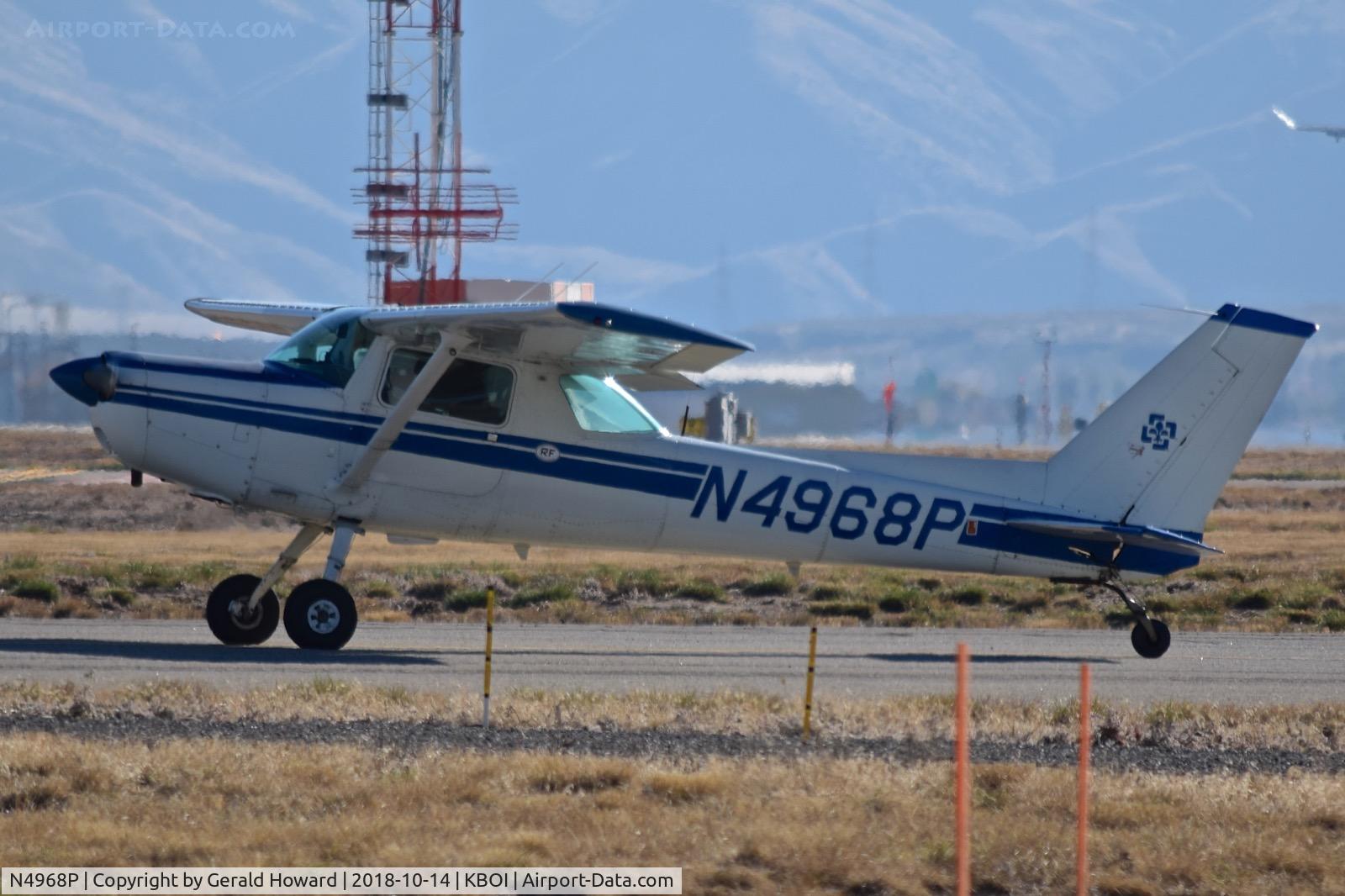 N4968P, 1981 Cessna 152 C/N 15284863, Holding on Juliet for RWY 10R.