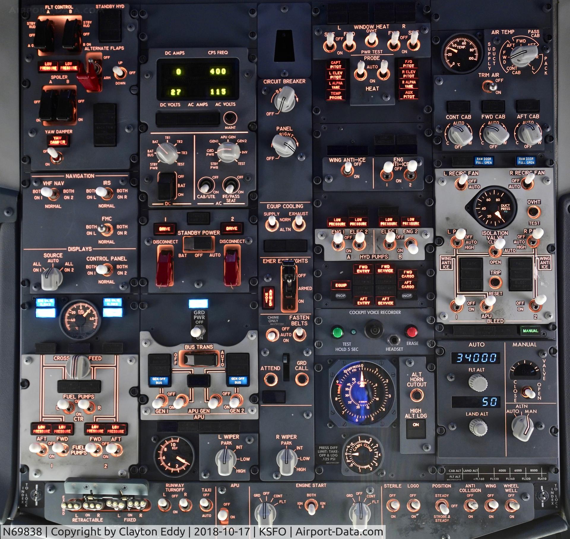 N69838, 2014 Boeing 737-924/ER C/N 60121, Overhead panel SFO 2018.