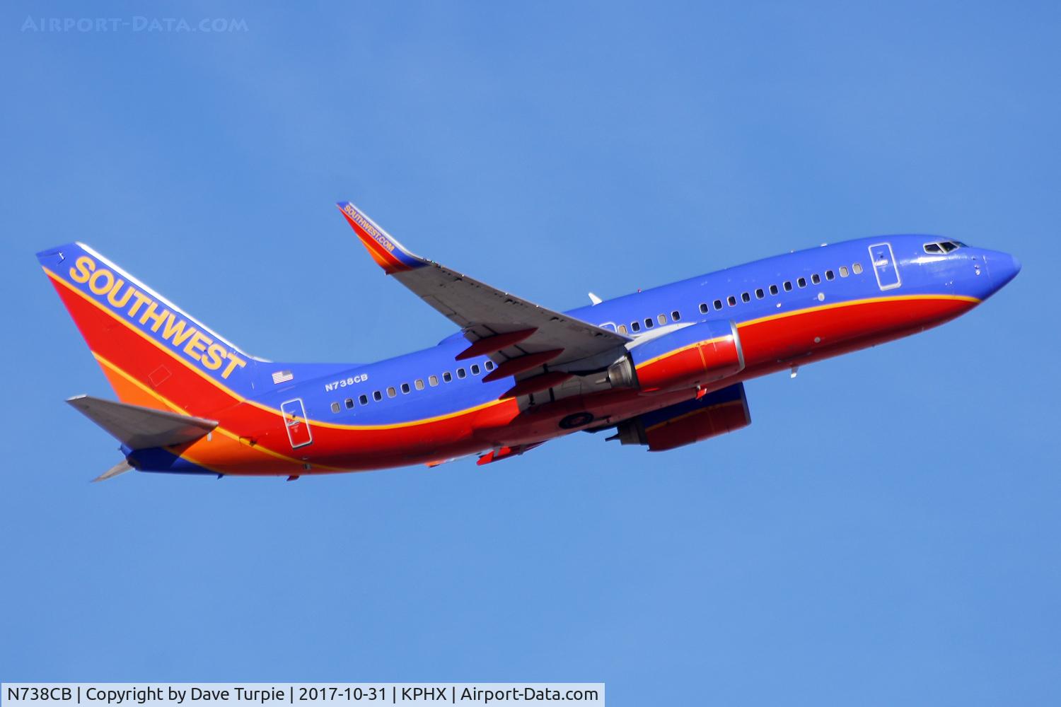 N738CB, 1999 Boeing 737-7H4 C/N 27870, No comment.