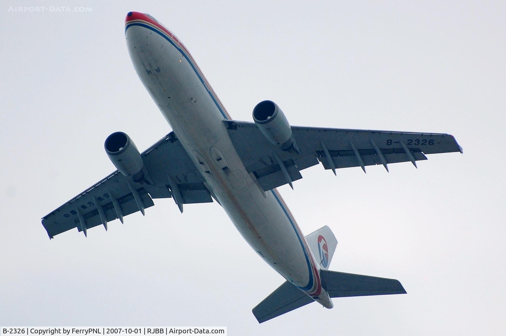 B-2326, Airbus A300B4-605R C/N 754, Take-off af China Eastern A306