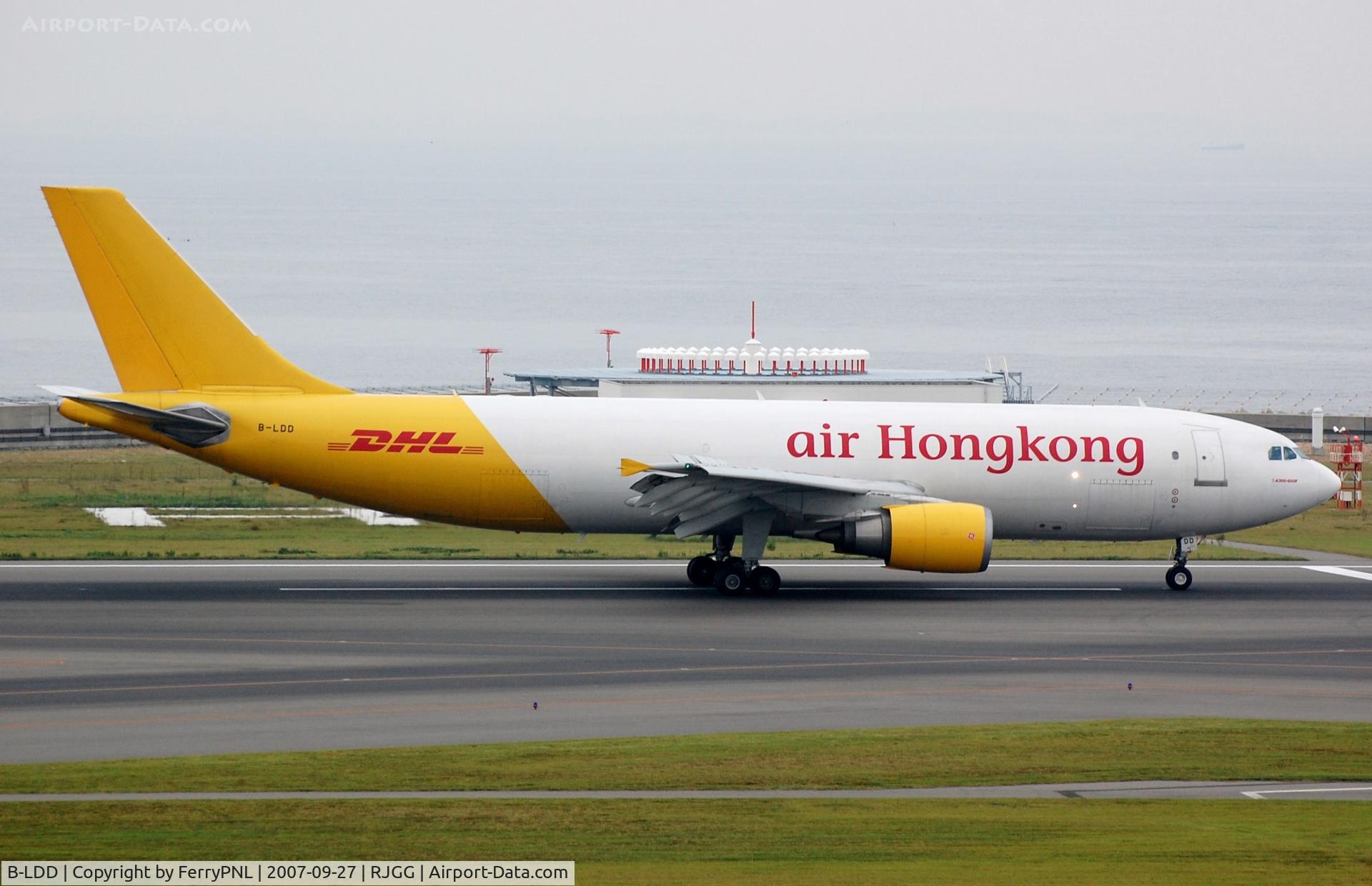 B-LDD, Airbus A300F4-605R C/N 858, Air Hongkong/DHL A306F rolling for take-off.