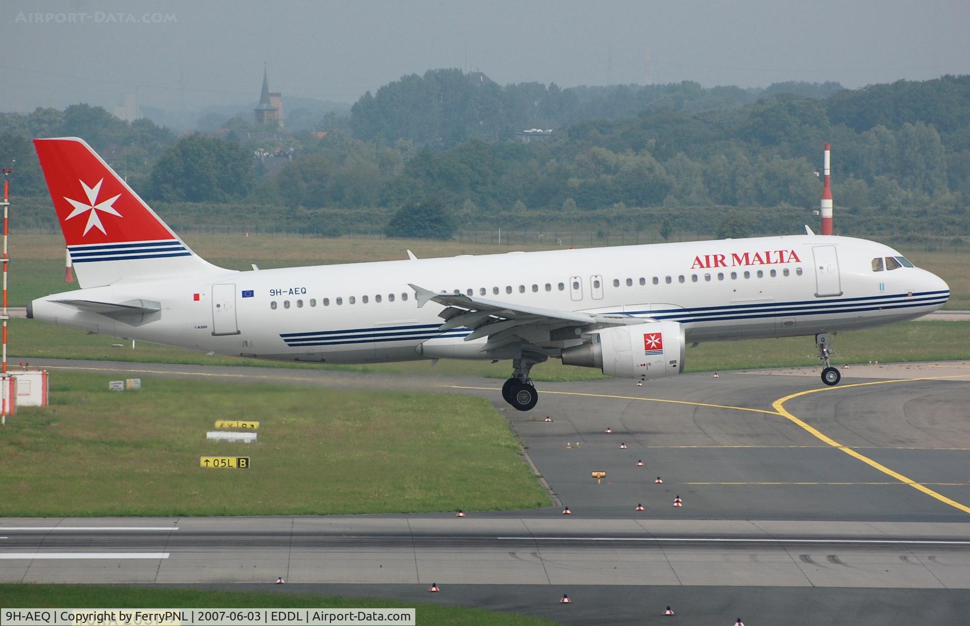 9H-AEQ, 2007 Airbus A320-214 C/N 3068, Air Malta landing in DUS