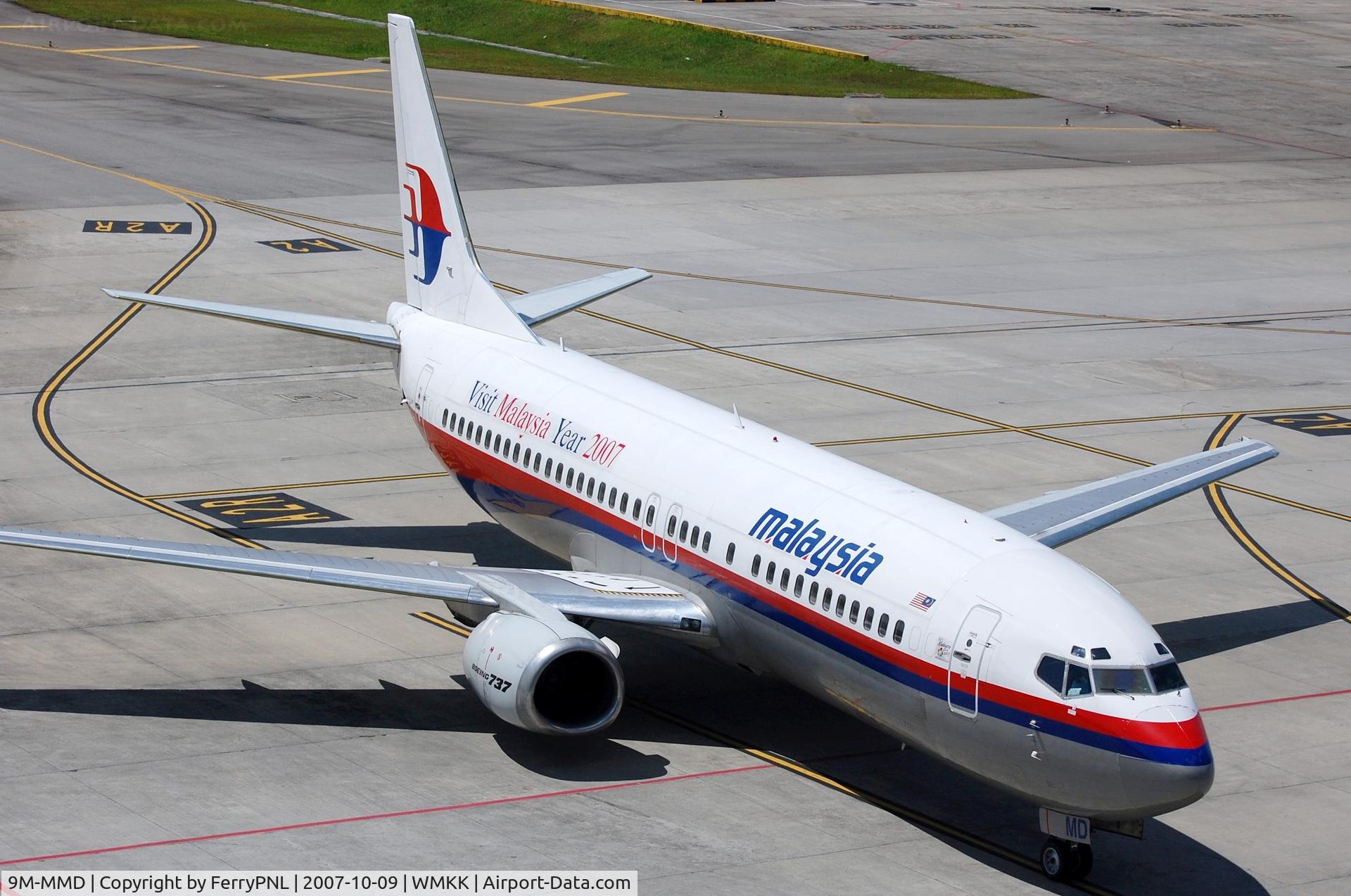 9M-MMD, 1992 Boeing 737-4H6 C/N 26464, MAS B734 arriving at its gate. Now flying in Iran.