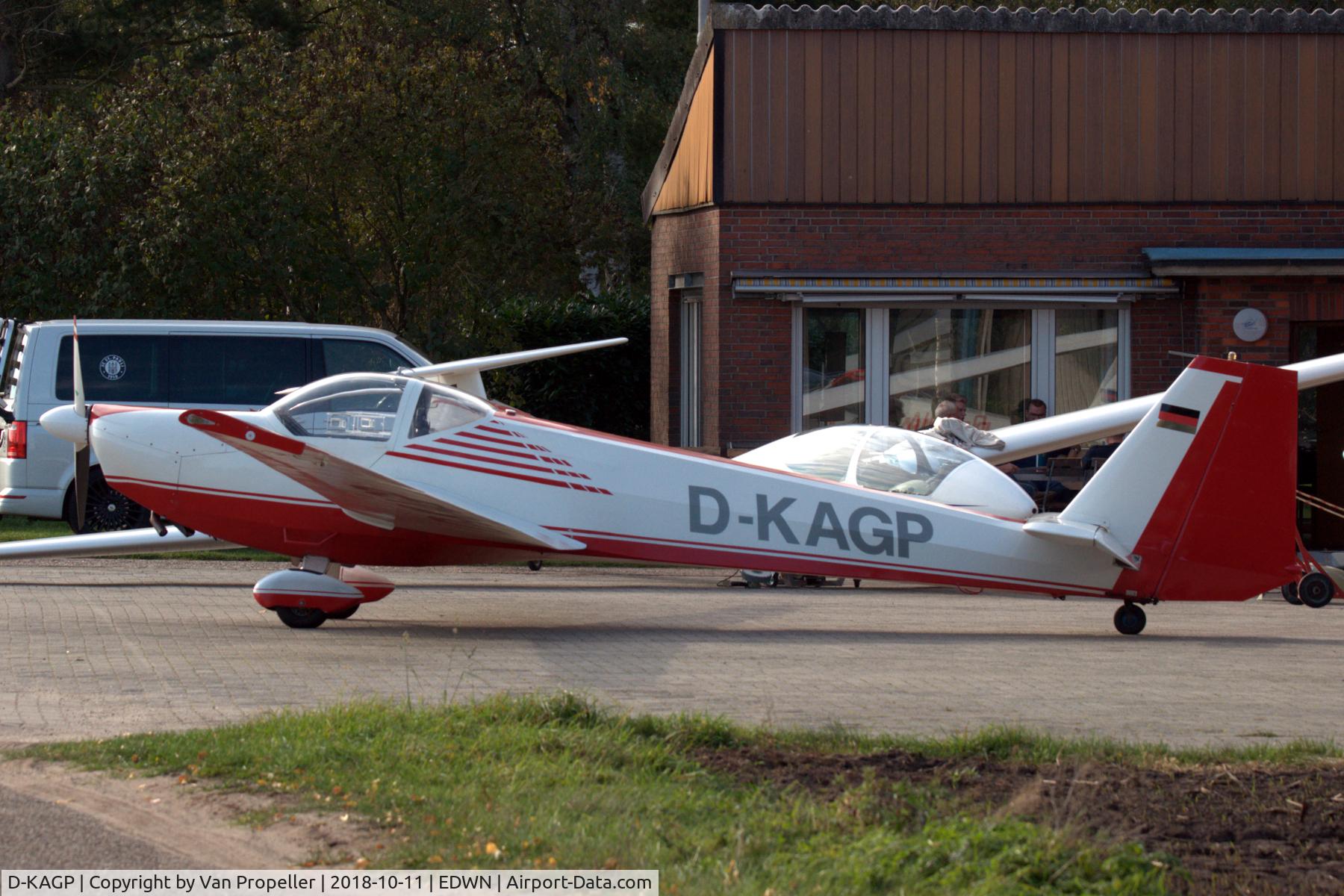 D-KAGP, Scheibe SF-25C Rotax-Falke C/N 44715, Scheibe SF-25C Rotax Falke in front of the hangar of Luftsportverein Lingen at Klausheide airfield, Germany
