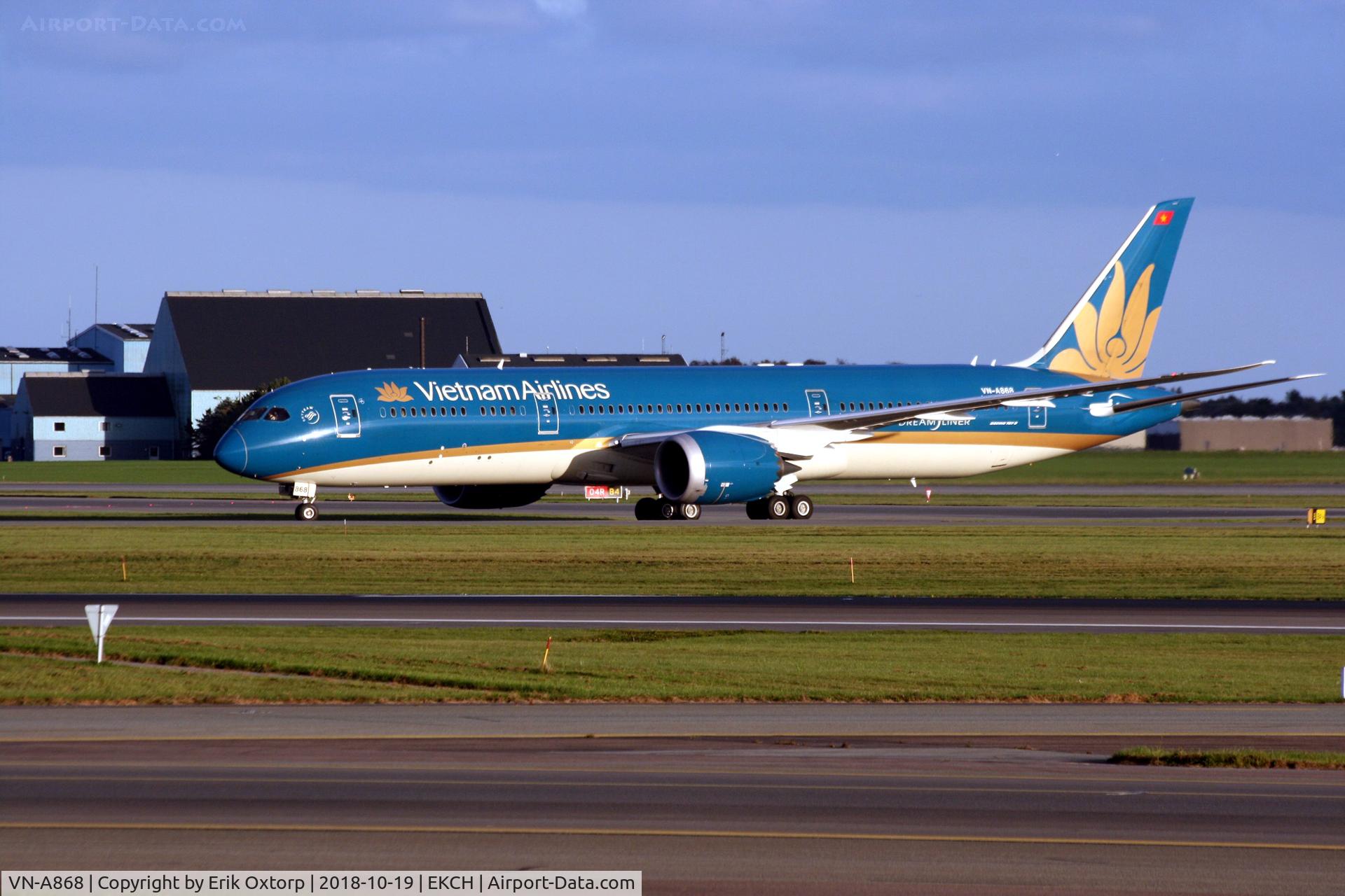 VN-A868, 2016 Boeing 787-9 Dreamliner Dreamliner C/N 39288, VN-A868 landed rw 22L