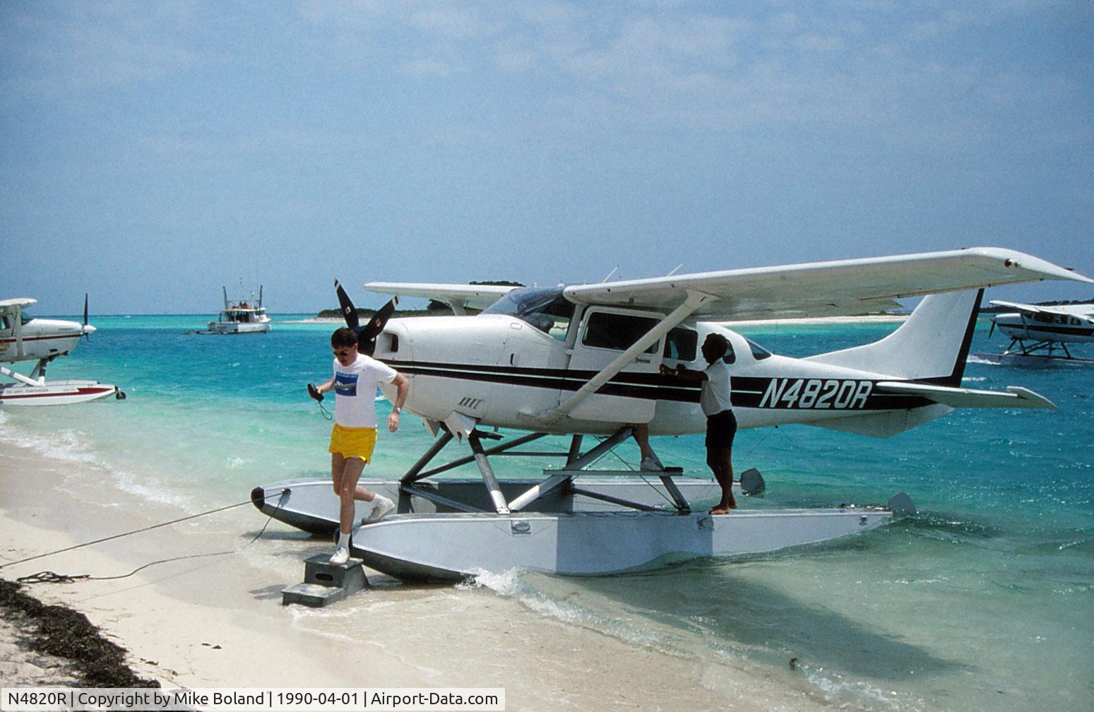 N4820R, Cessna U206G Stationair C/N U20606809, Cessna U206G N4820R at Fort Jefferson, Dry Tortugas National Park in April 1990.