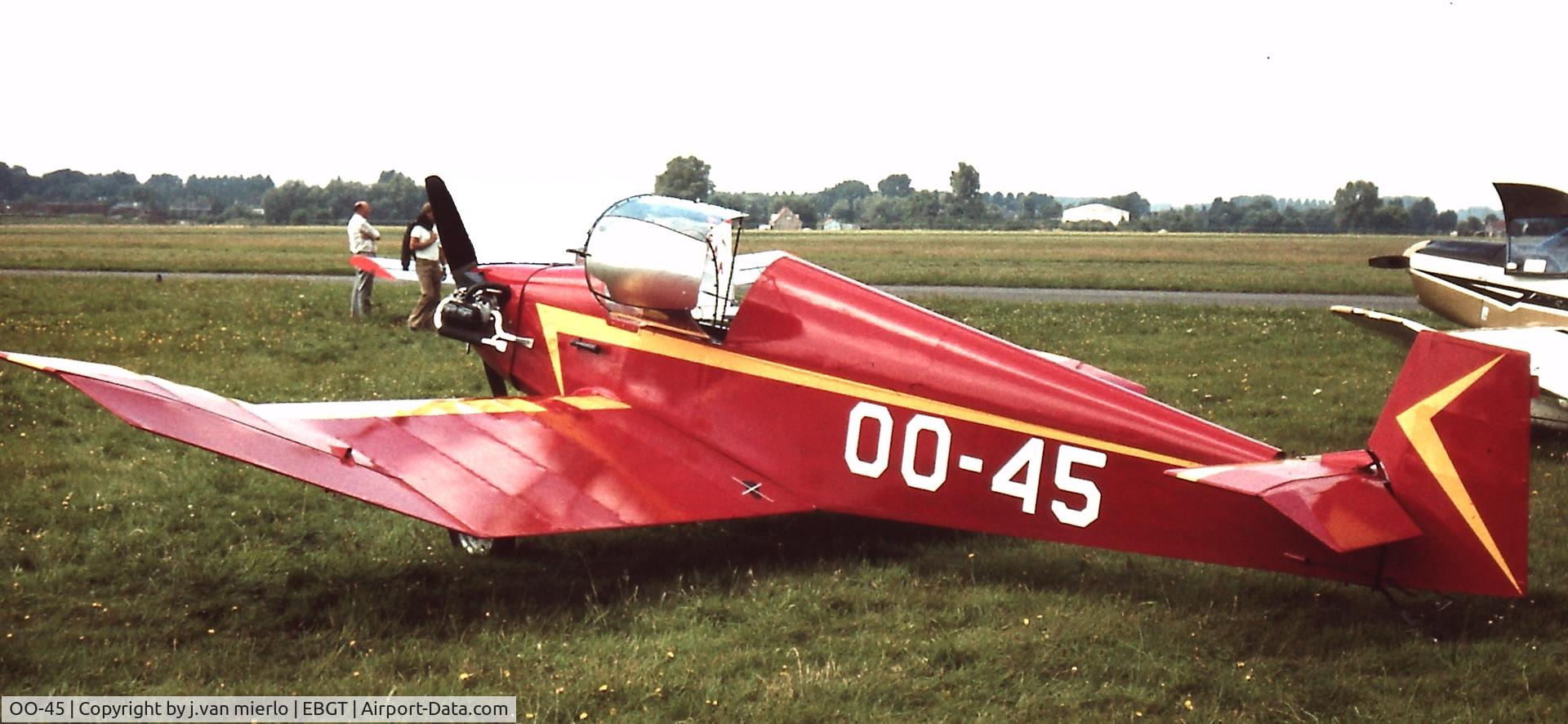 OO-45, 1966 Jodel D-9 Bebe C/N 629, Ghent, Belgium end'70s
