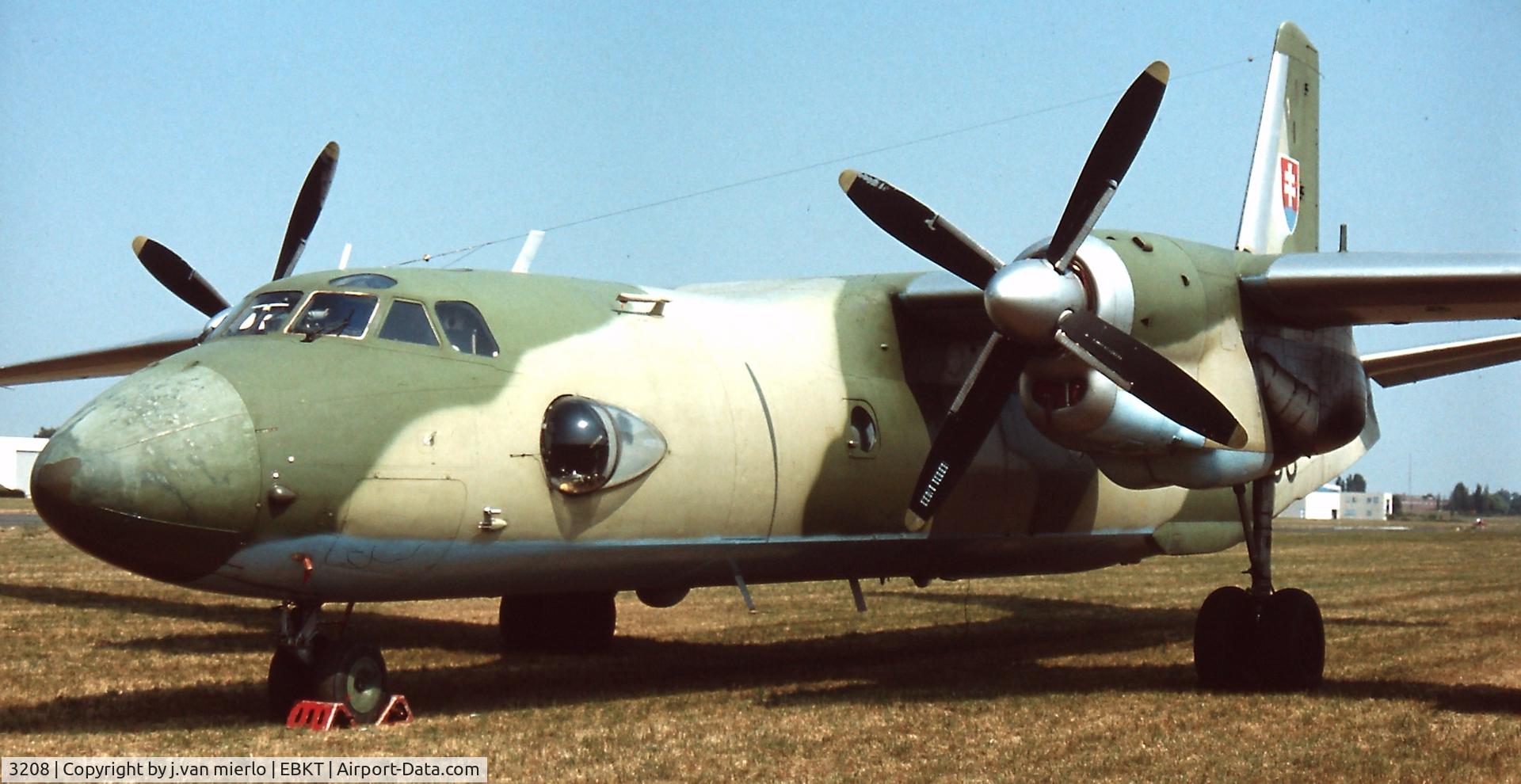 3208, 1983 Antonov An-26 C/N 13208, EBKT in support of the stuntteam at Moorsele Airshow