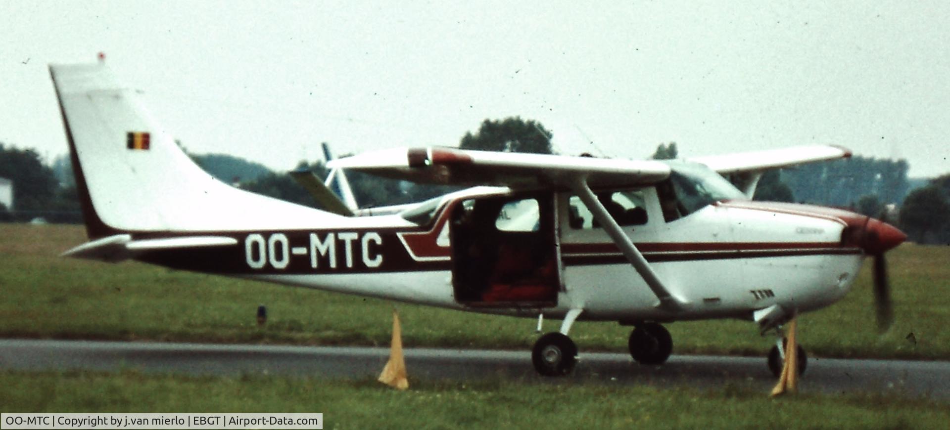 OO-MTC, Cessna U206G Stationair C/N U206-04129, Gent, Belgium end'70s...Sorry bad quality due to equipment-limitations thenadays