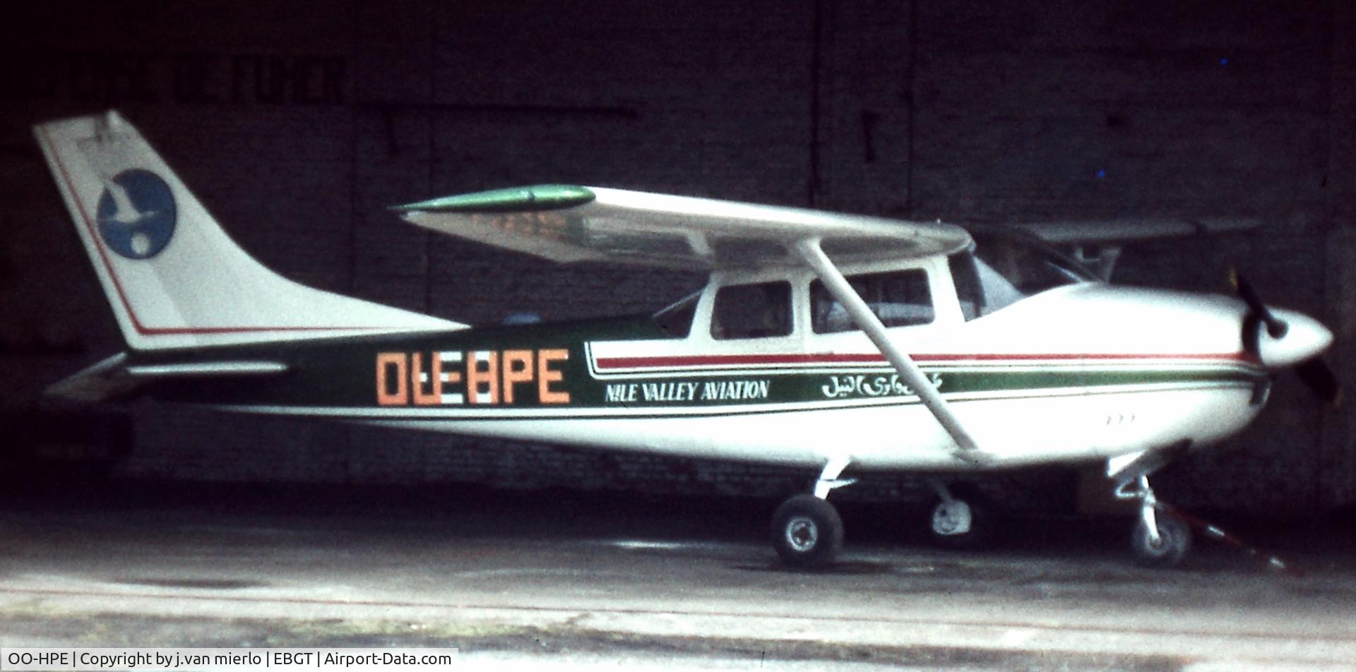 OO-HPE, 1962 Cessna 182E Skylane C/N 18253826, Ghent, Belgium end'70s
