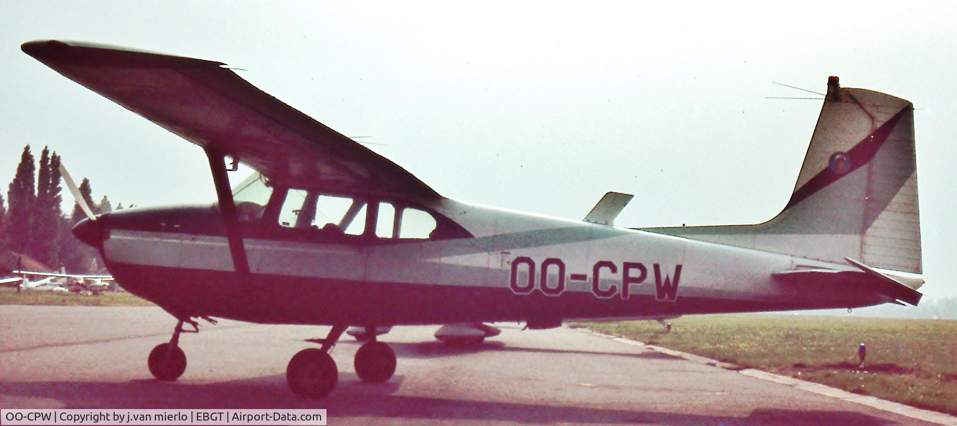 OO-CPW, 1959 Cessna 182B Skylane C/N 51584, Ghent, Belgium end '70s