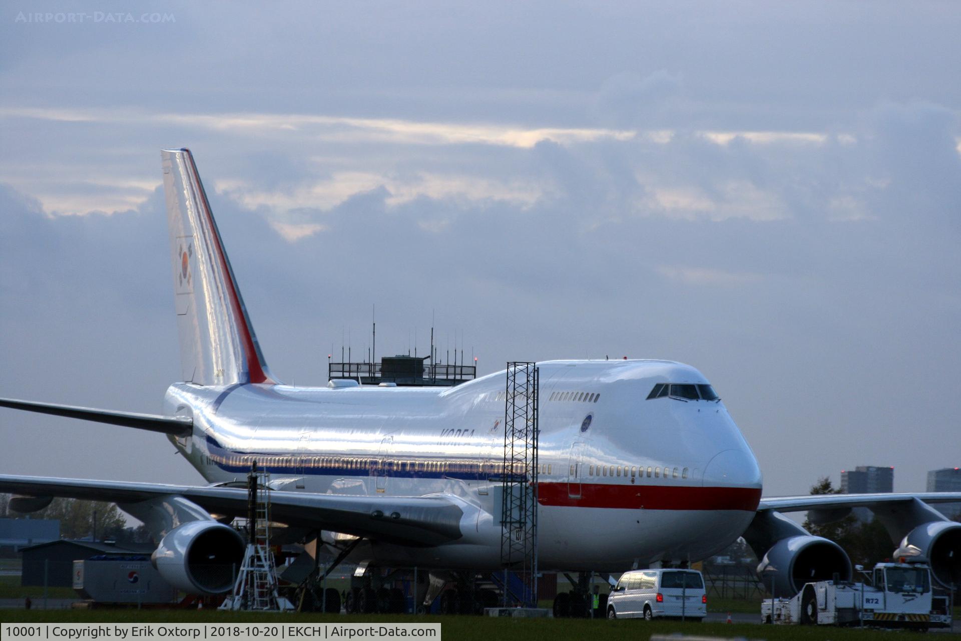 10001, 2001 Boeing 747-4B5 C/N 26412, 10001 in CPH