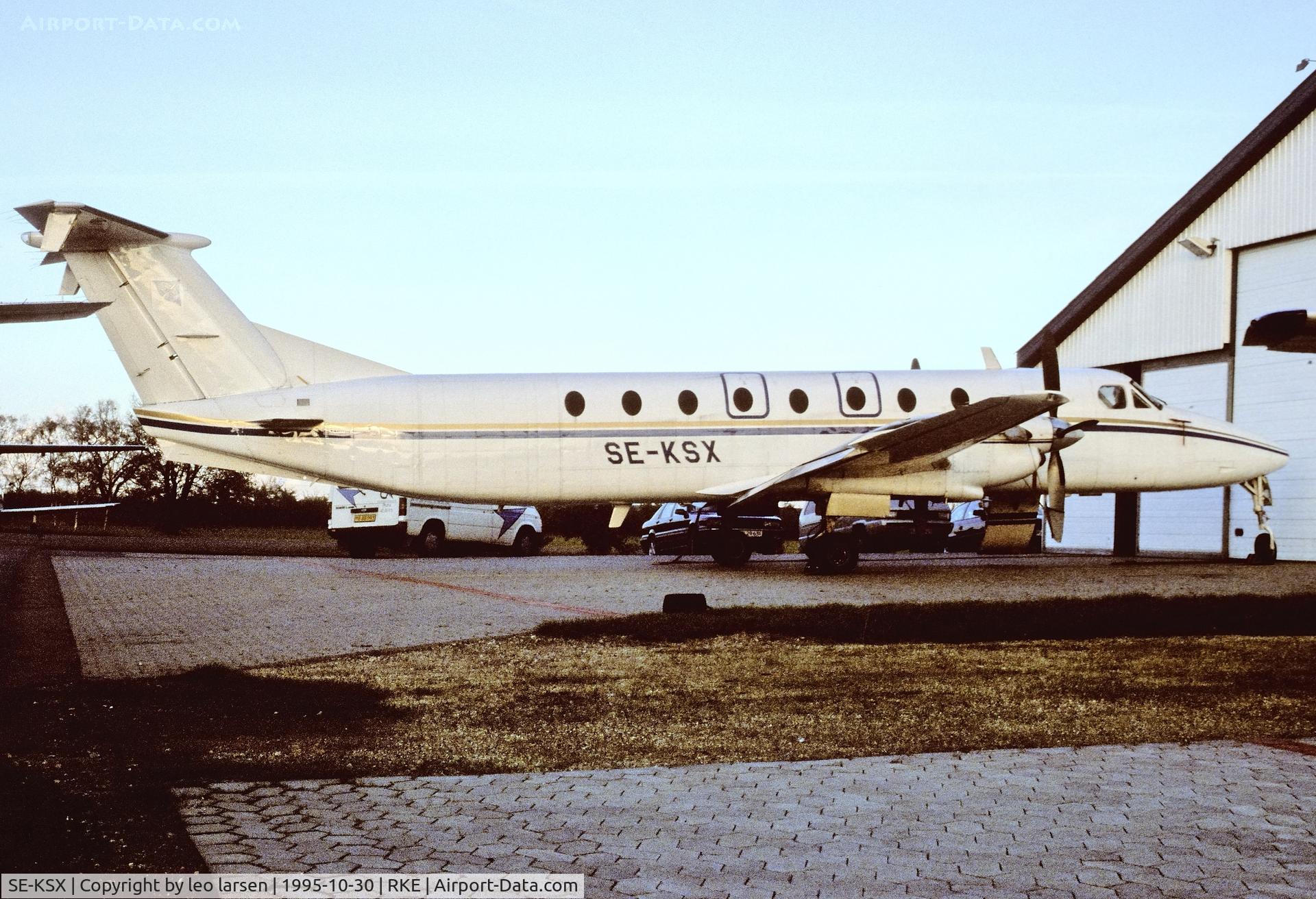 SE-KSX, 1984 Beech 1900C C/N UB-4, Roskilde 30.10.1995