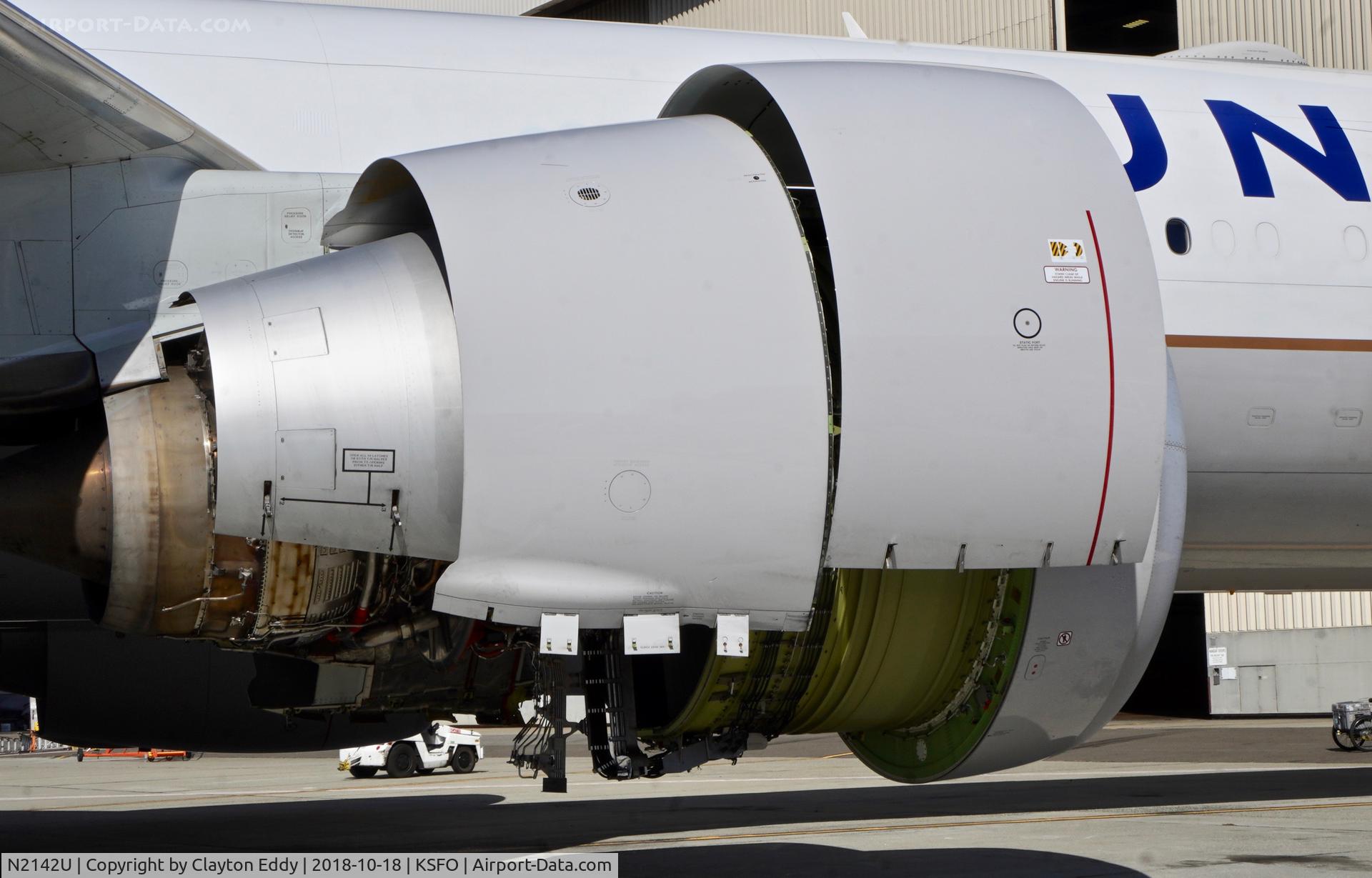 N2142U, 2017 Boeing 777-300/ER C/N 63722, SFO 2018.
