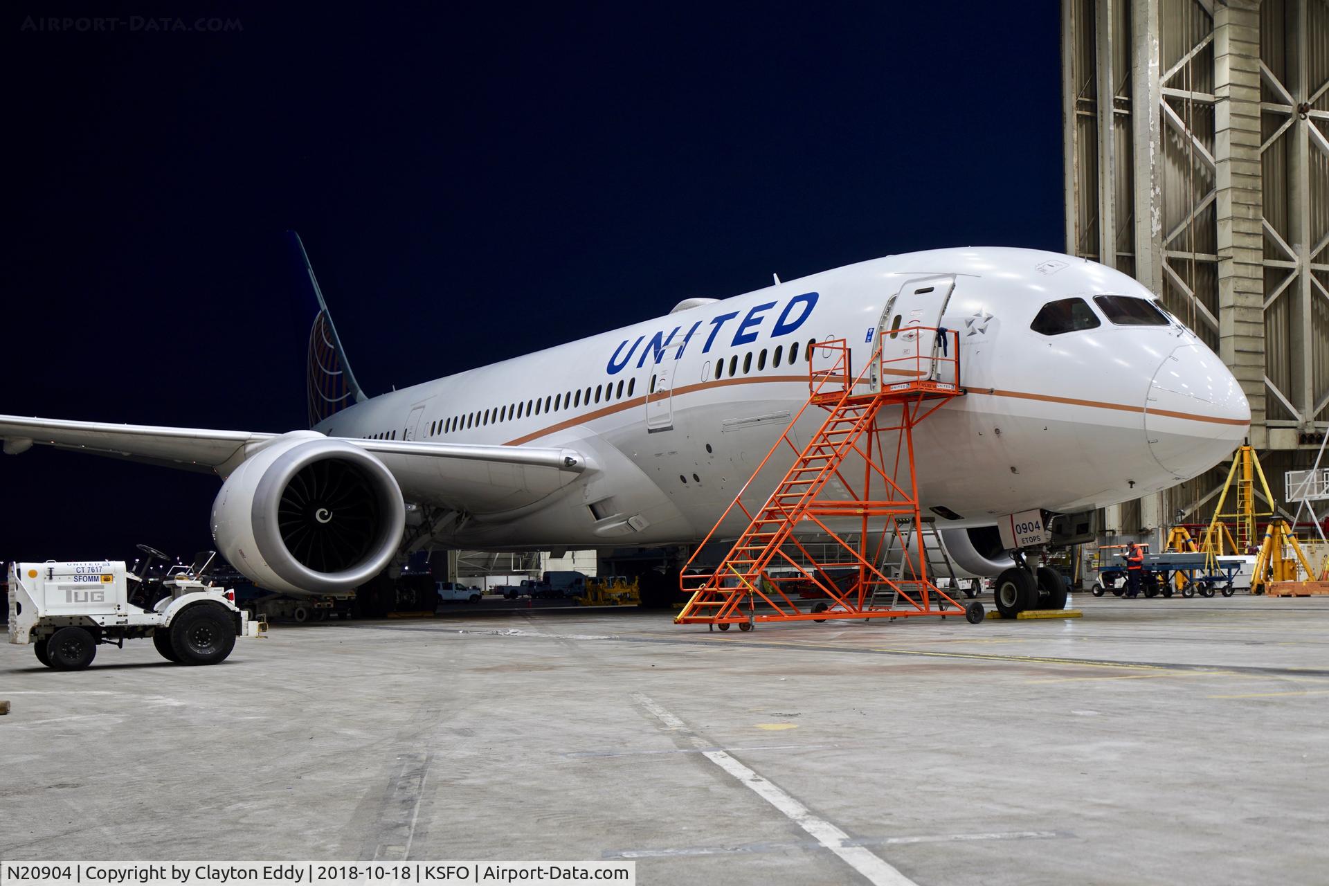 N20904, 2012 Boeing 787-8 Dreamliner C/N 34824, SFO 2018.